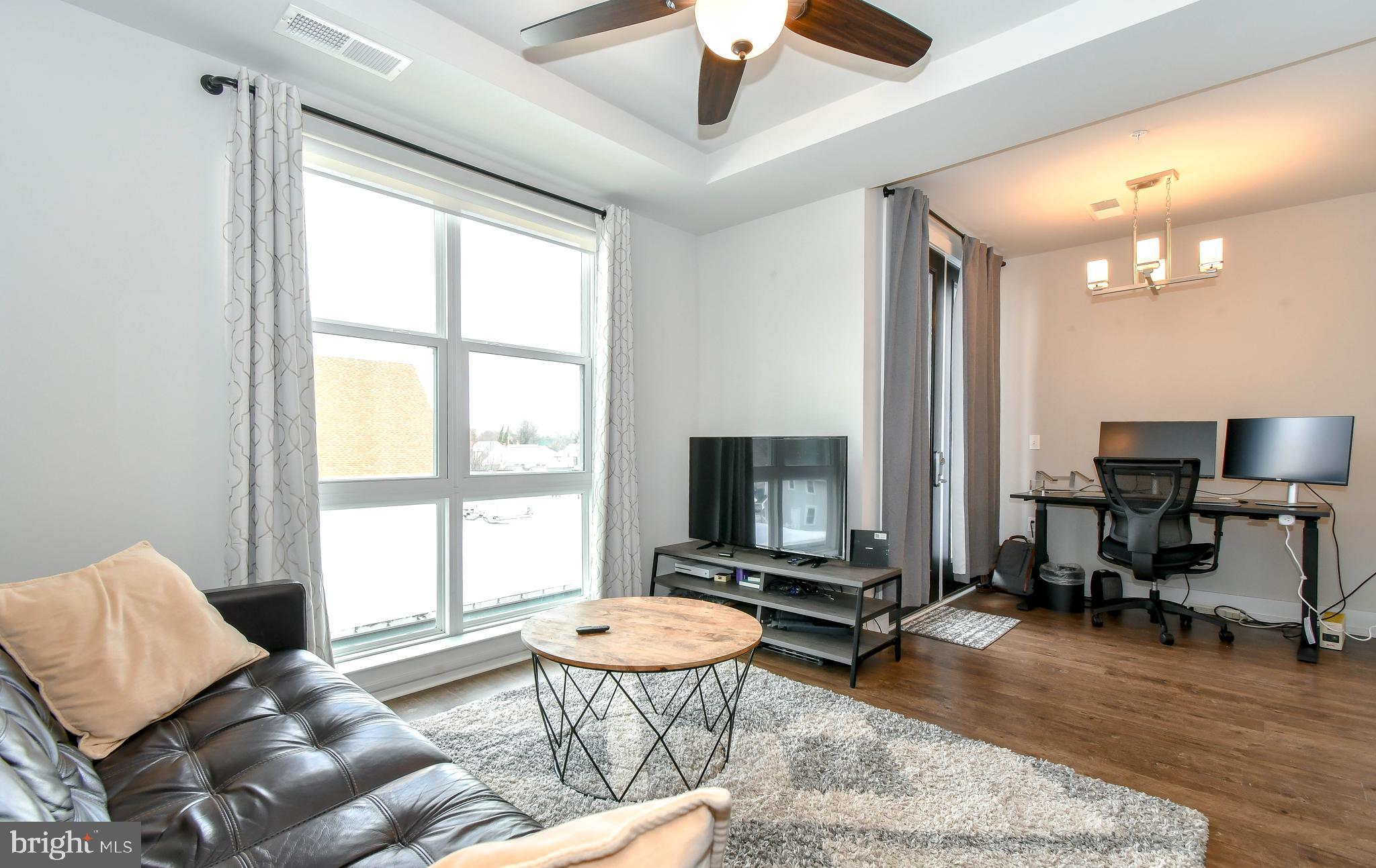 DEL RAY PLACE - Residential Lease