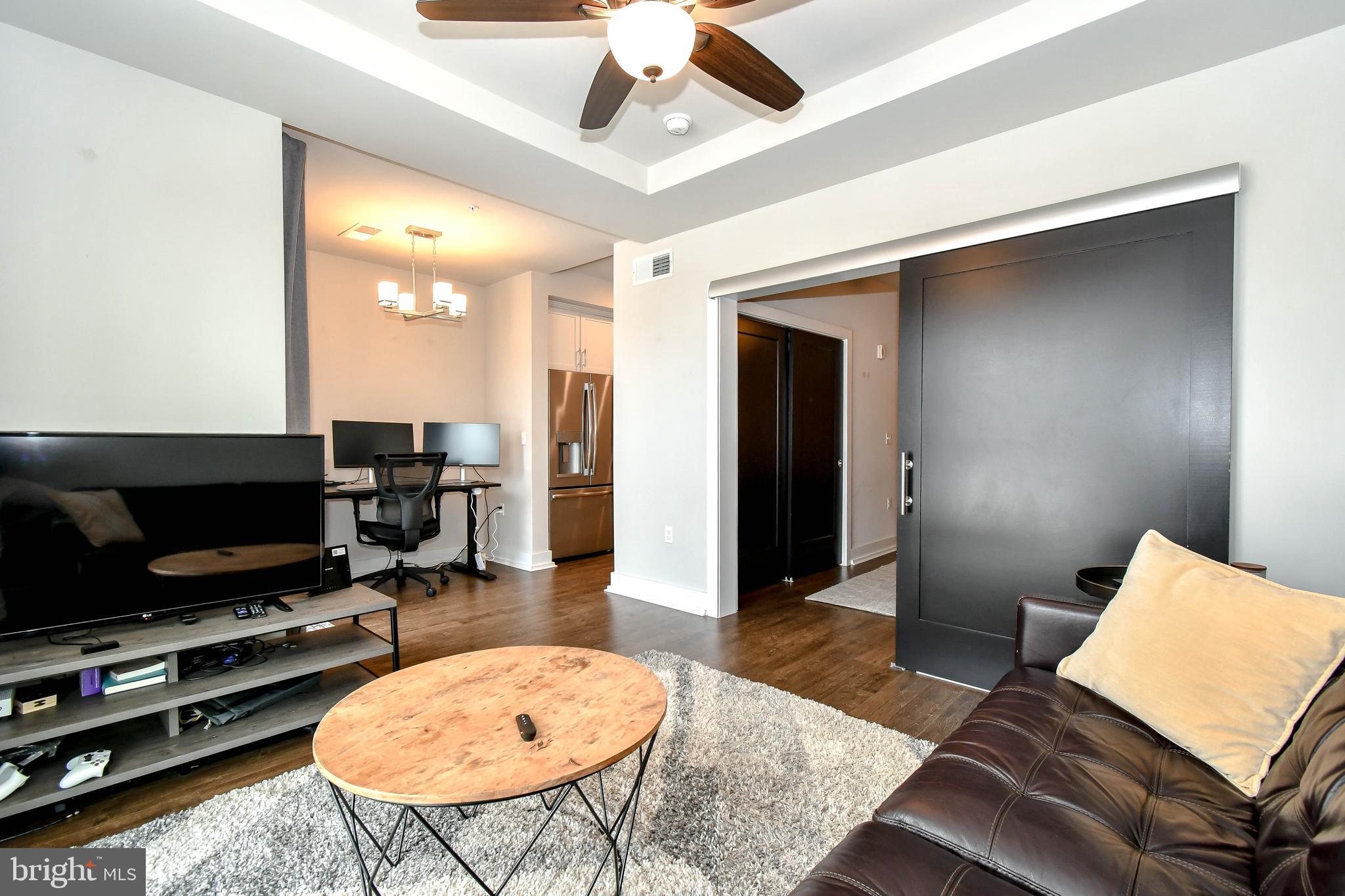 DEL RAY PLACE - Residential Lease