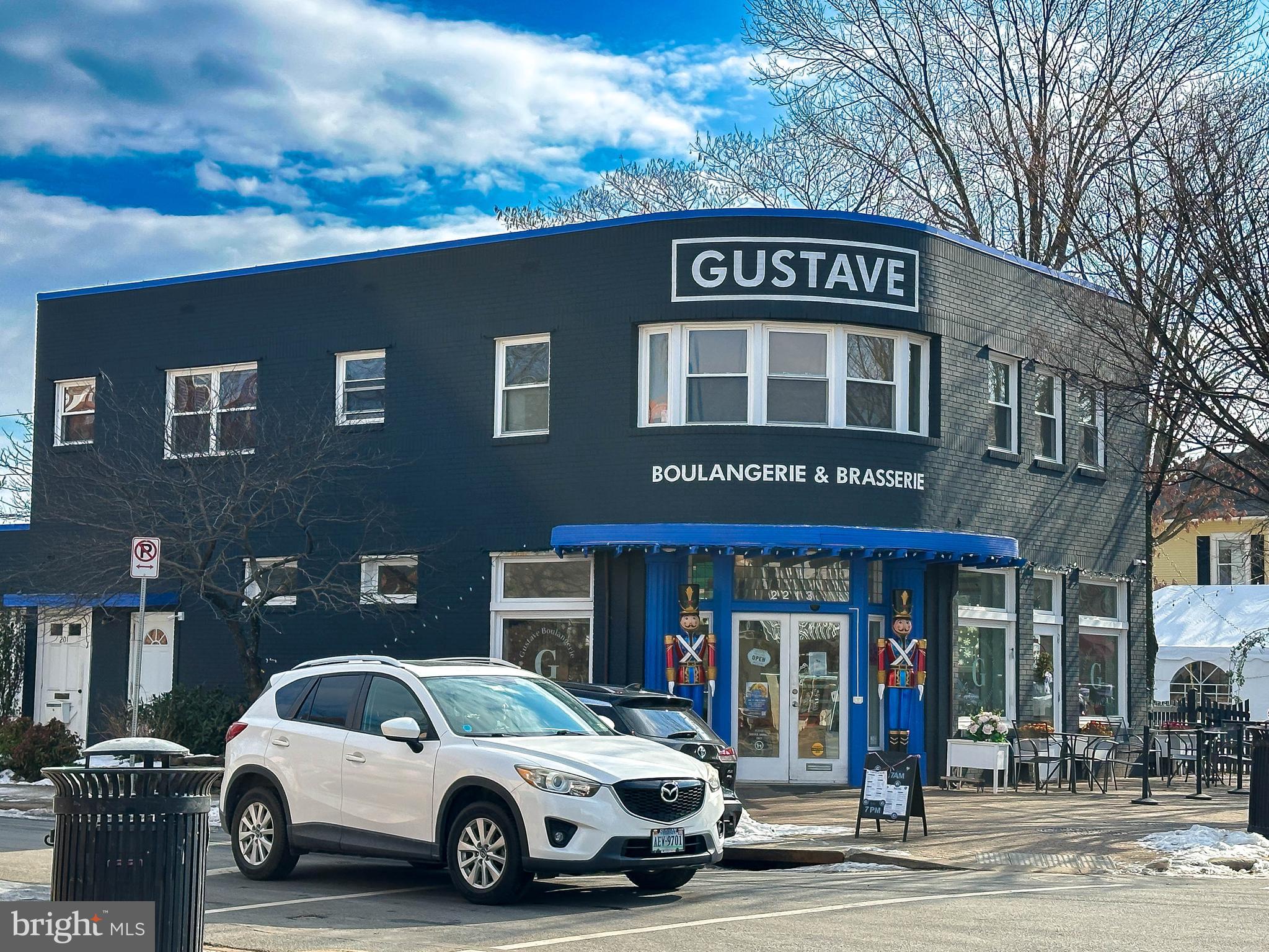 DEL RAY PLACE - Residential Lease