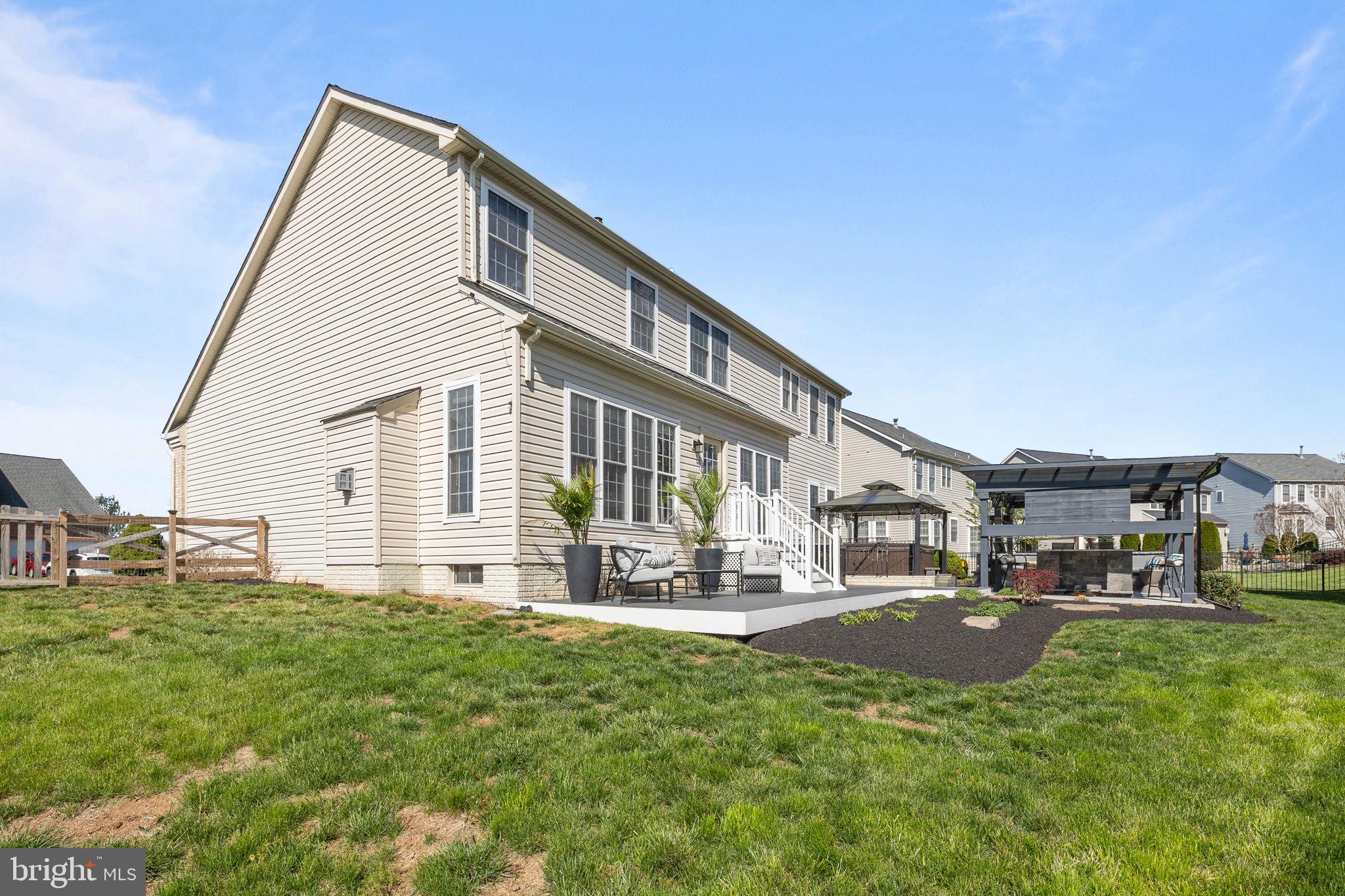 VICTORY LAKES - Residential