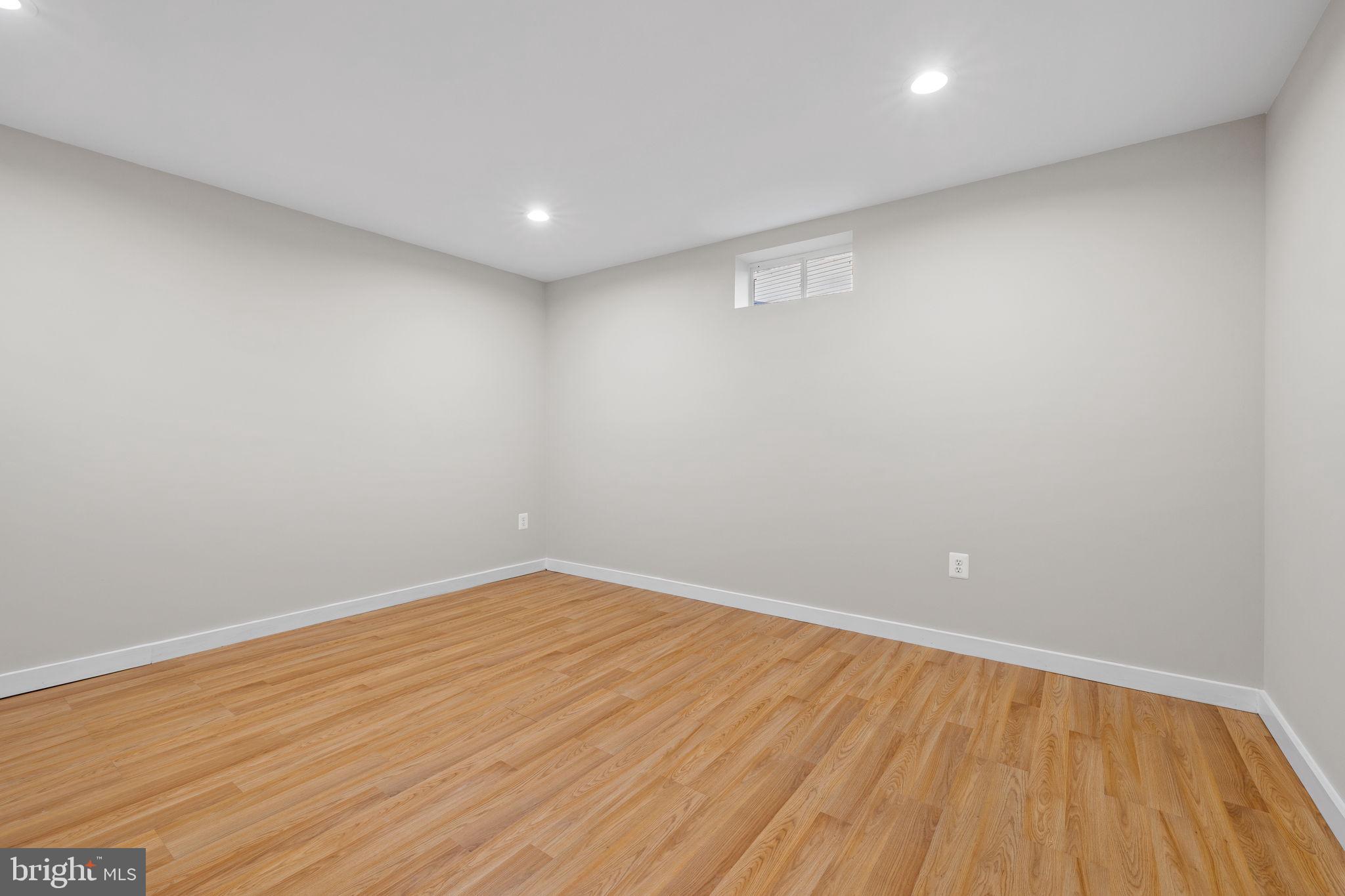 VICTORY LAKES - Residential