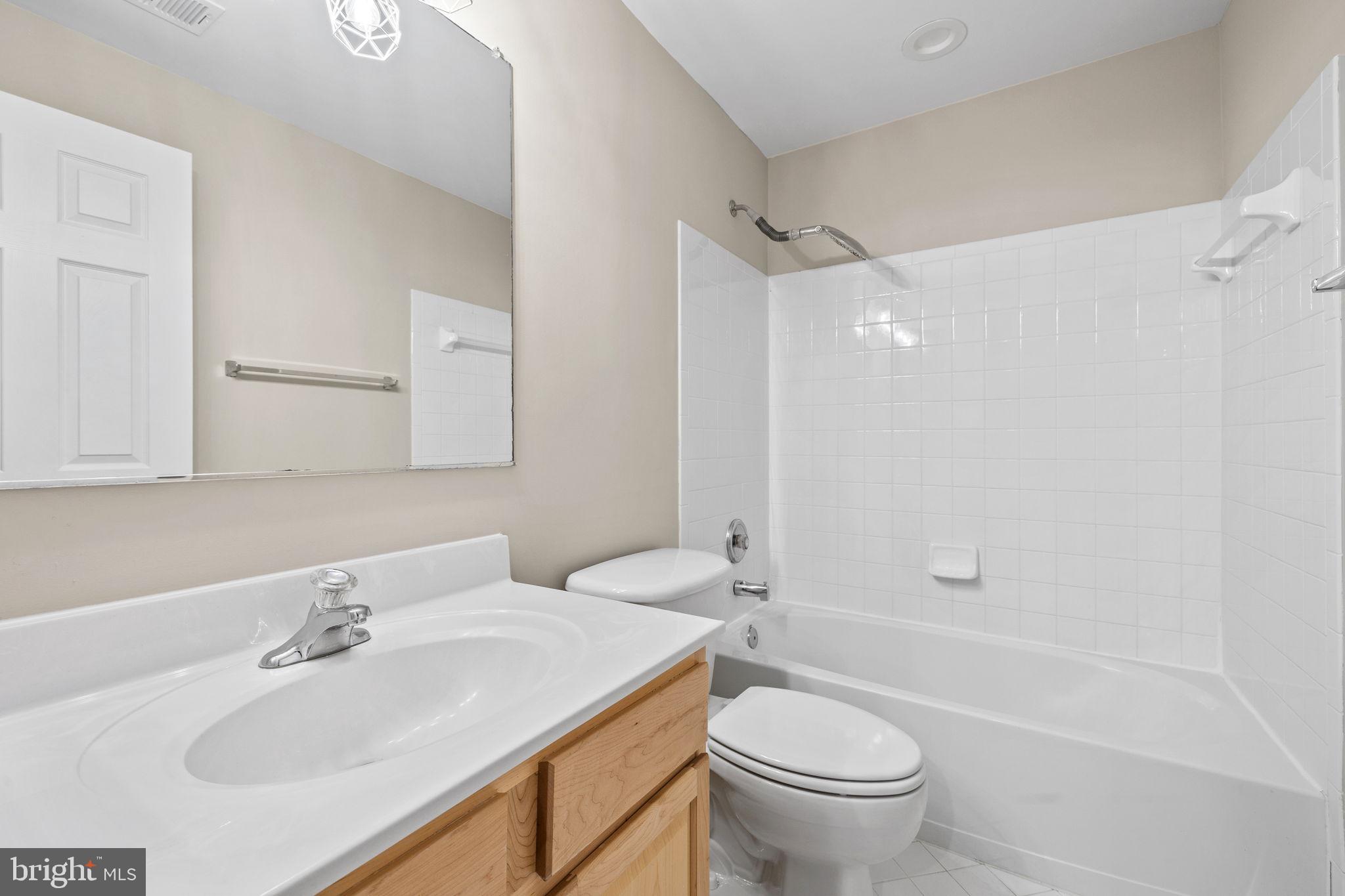 VICTORY LAKES - Residential