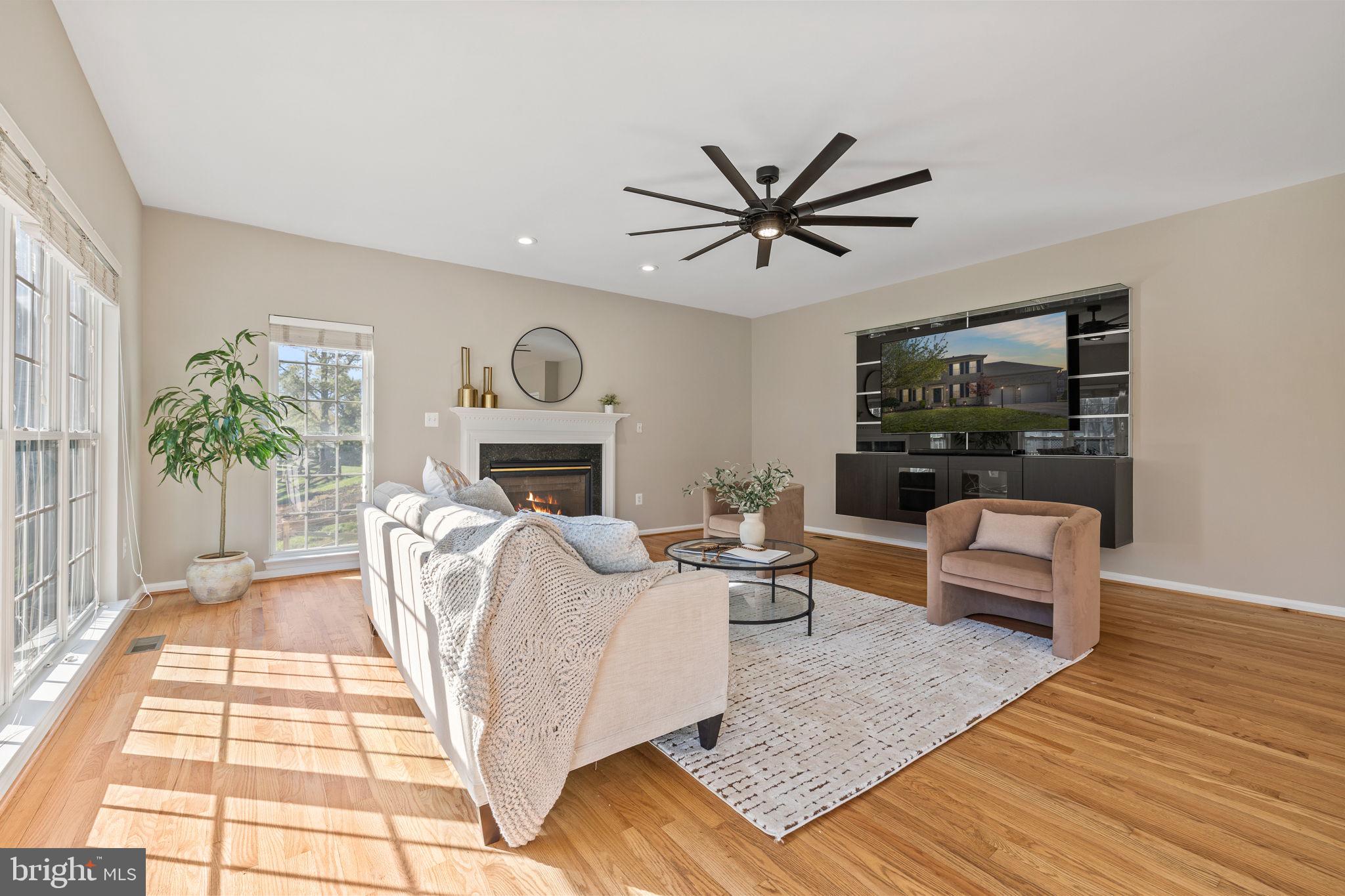 VICTORY LAKES - Residential