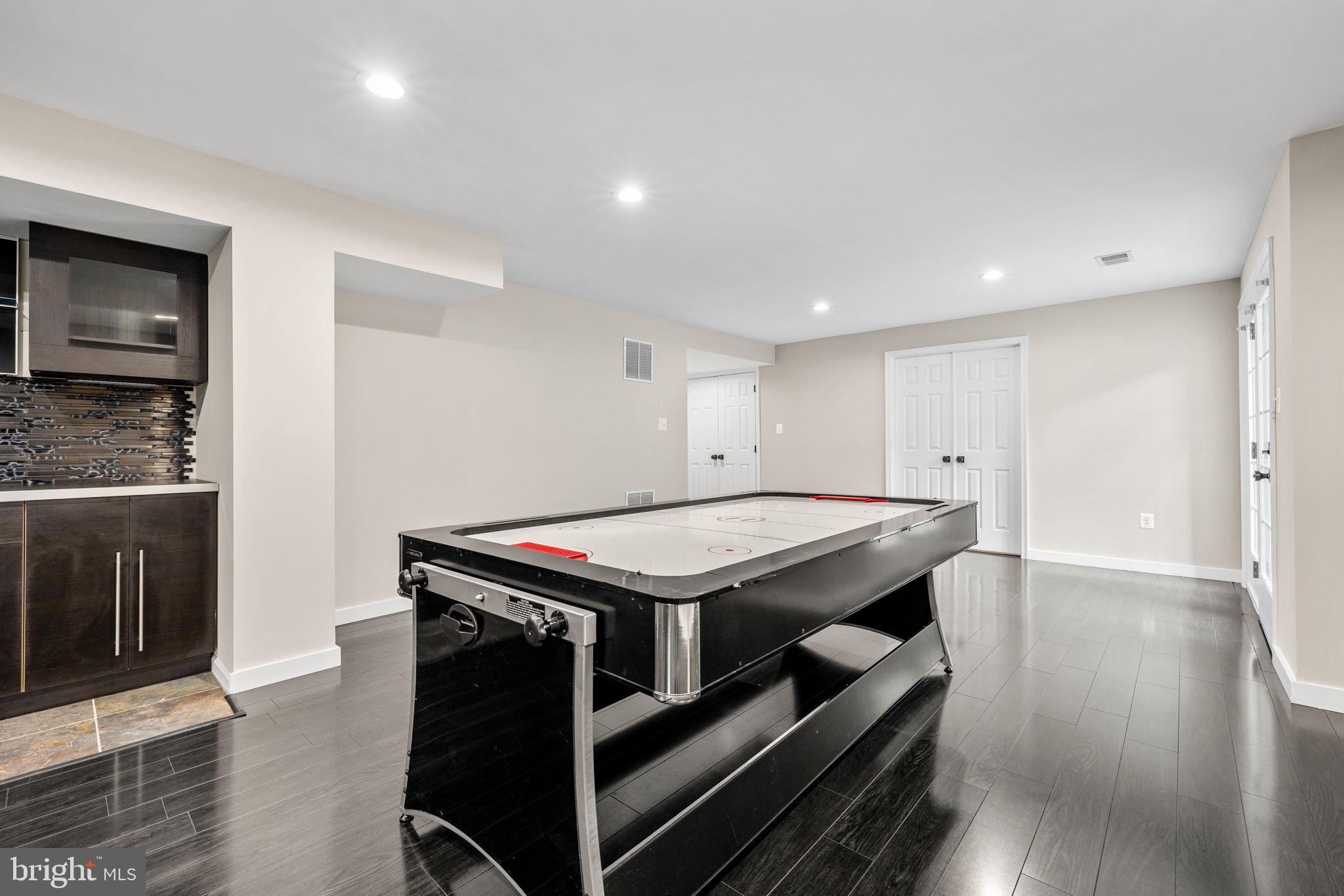 VICTORY LAKES - Residential