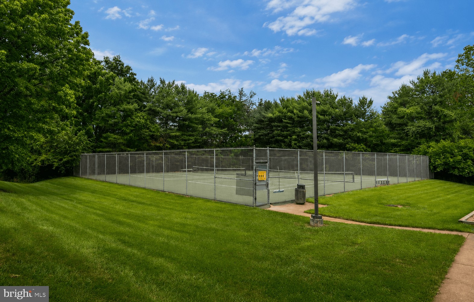 CHANTILLY HIGHLANDS - Residential