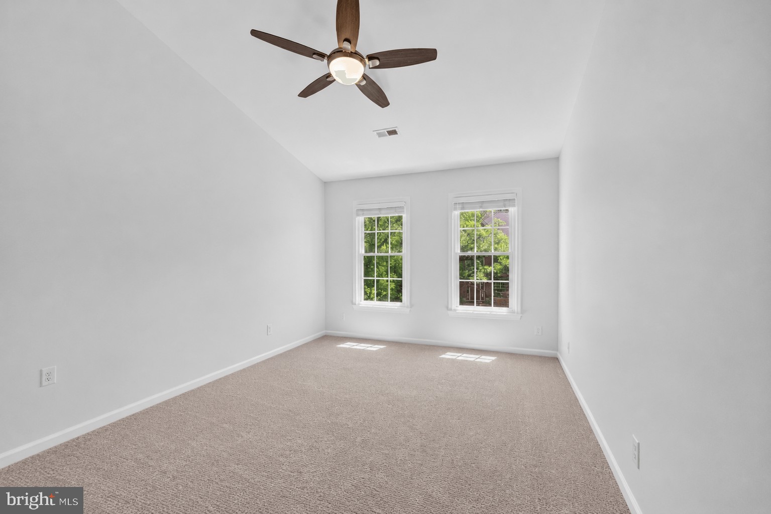 CHANTILLY HIGHLANDS - Residential