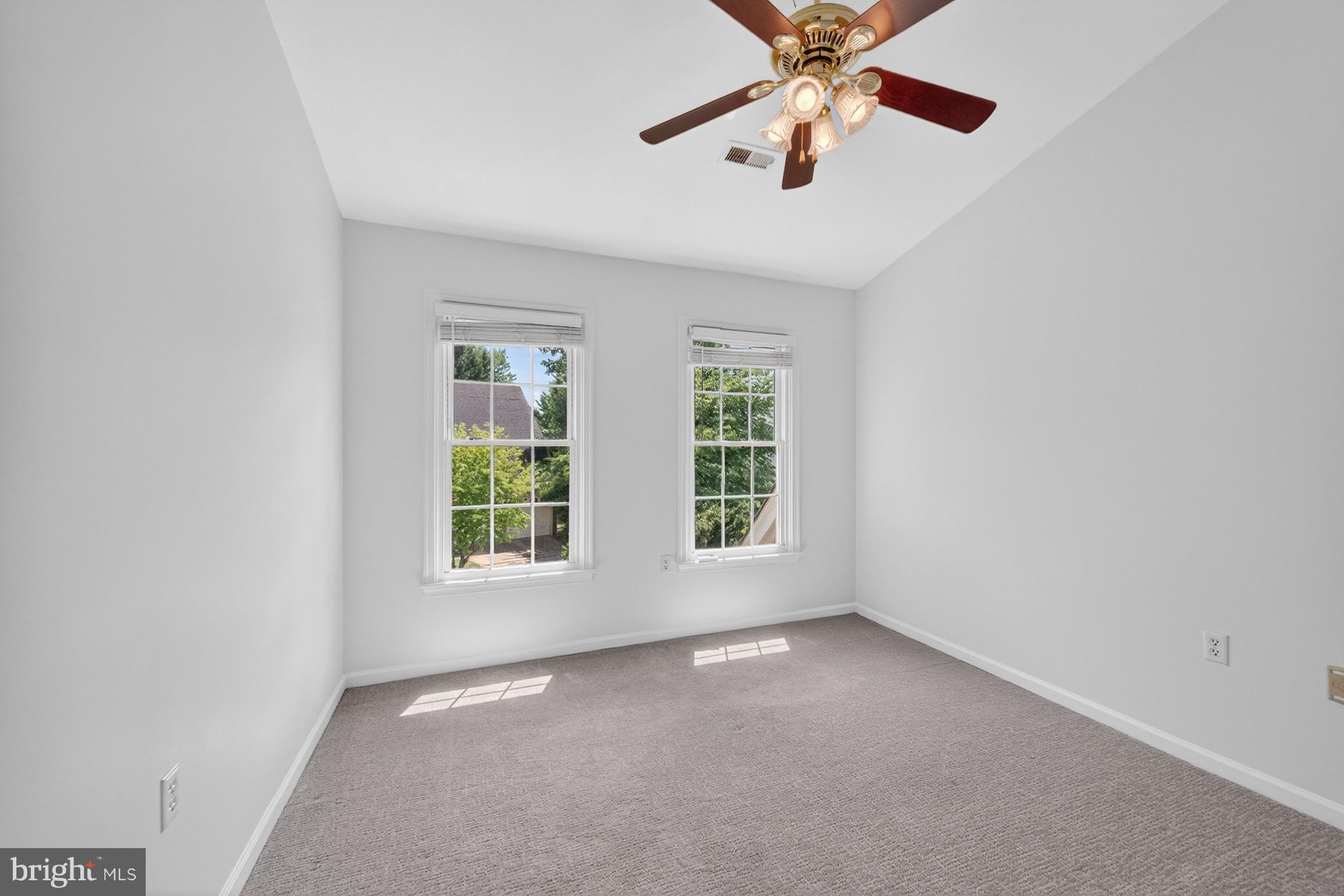 CHANTILLY HIGHLANDS - Residential