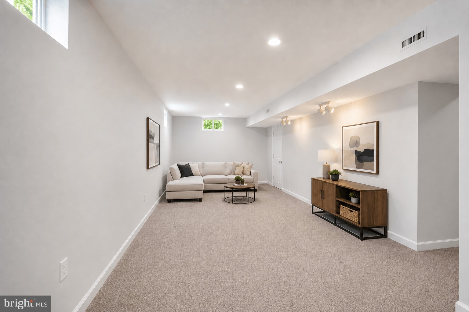 CHANTILLY HIGHLANDS - Residential