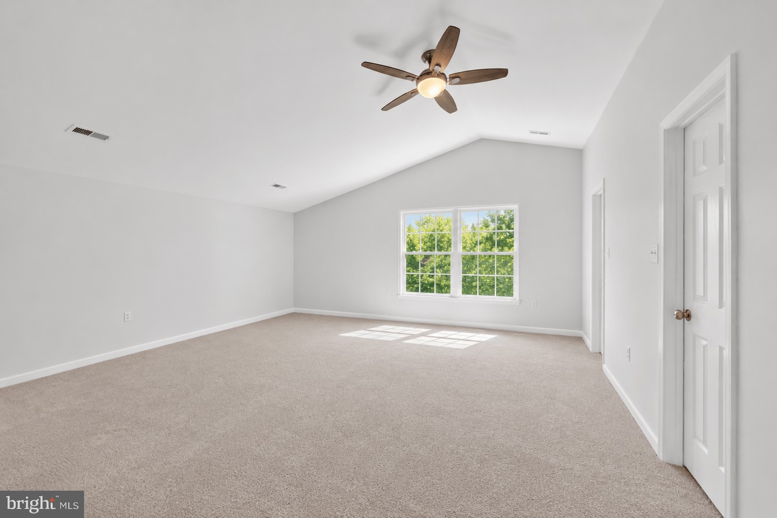 CHANTILLY HIGHLANDS - Residential