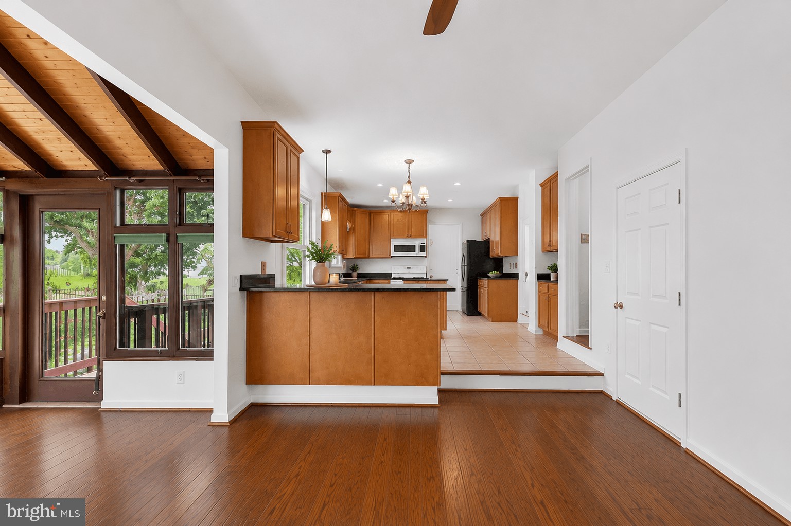 CHANTILLY HIGHLANDS - Residential