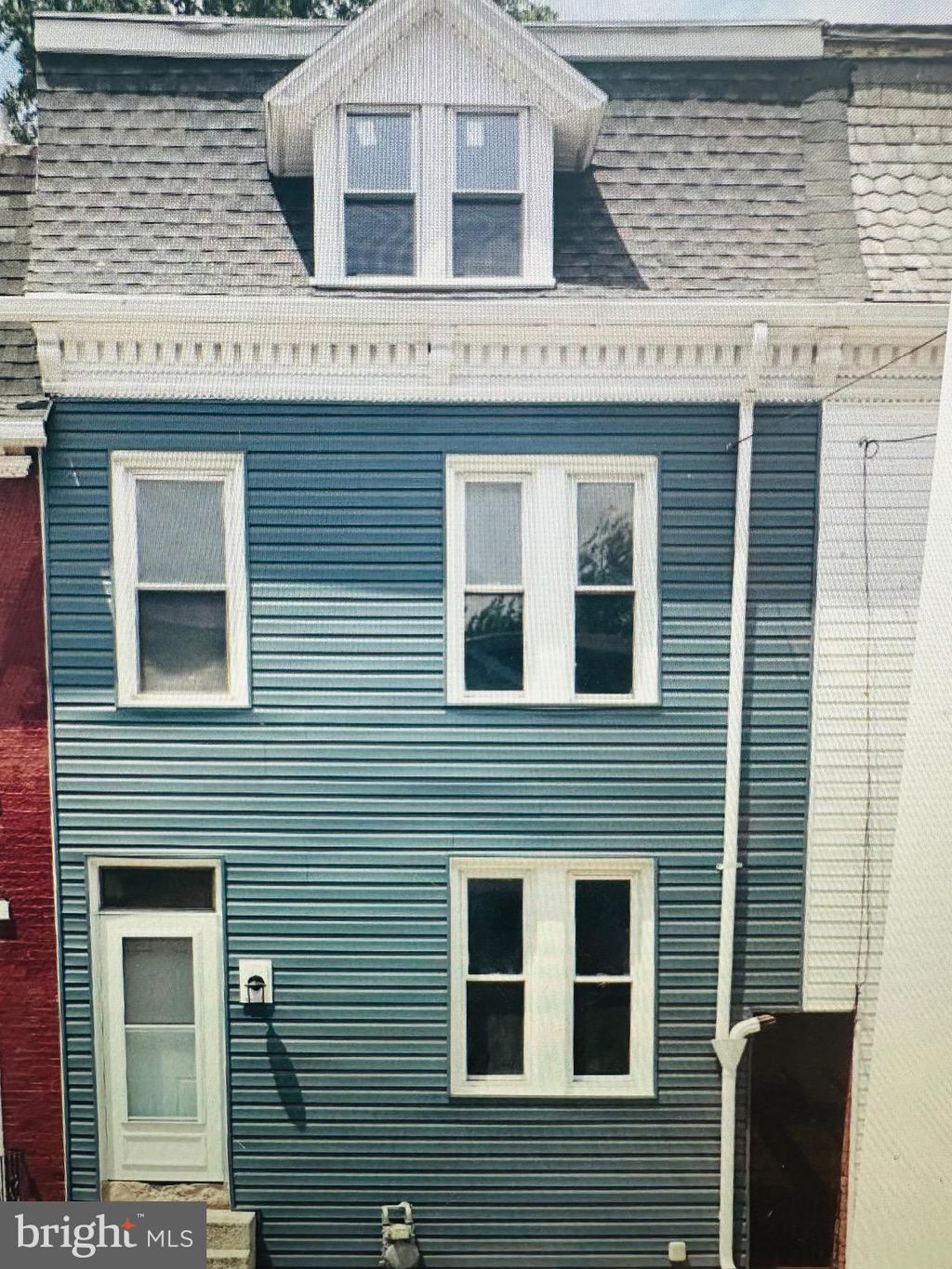 Photo of 461 E Walnut Street, YORK, PA 17403 (MLS # PAYK2098218)