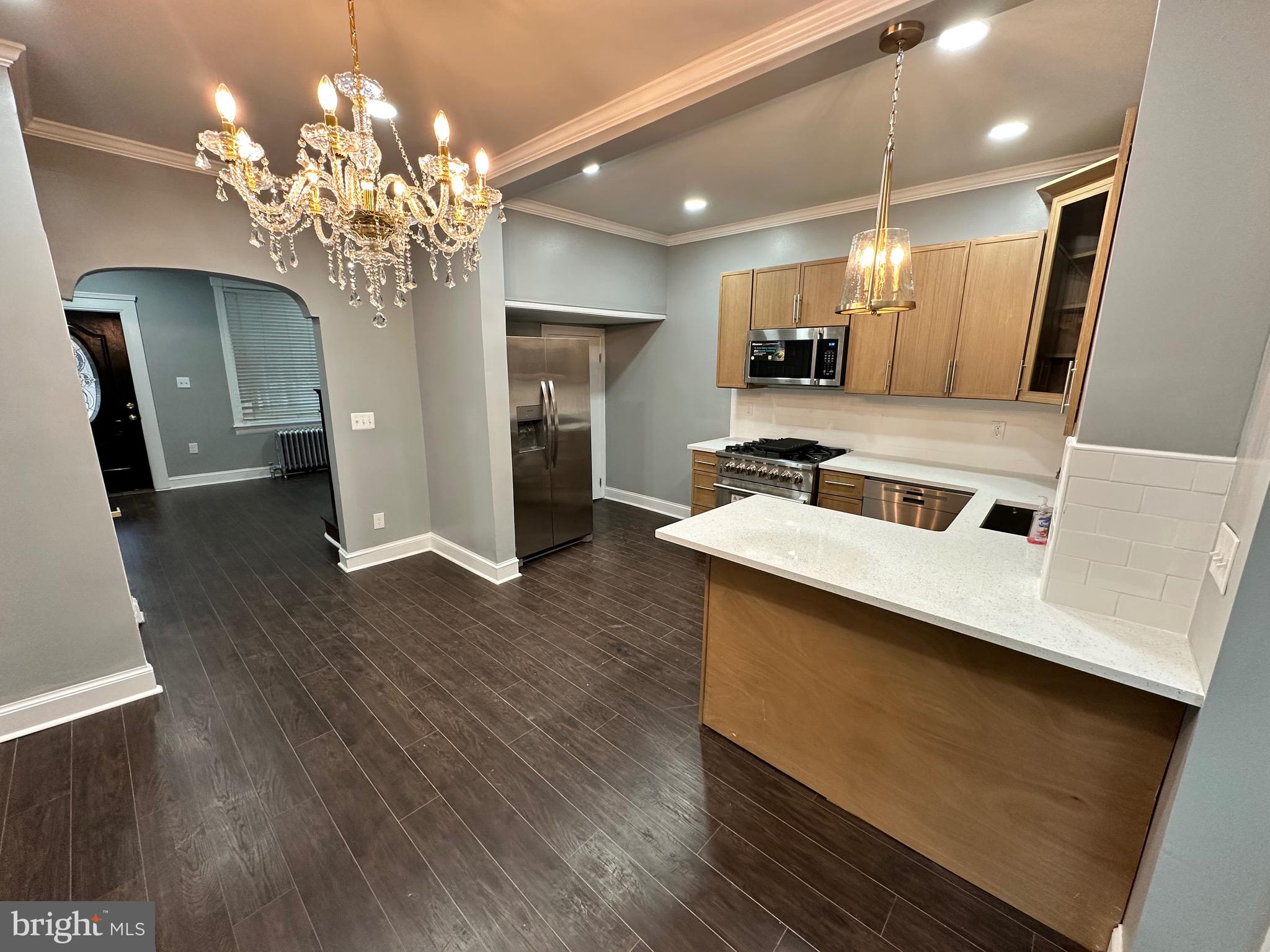 STRAWBERRY MANSION - Residential