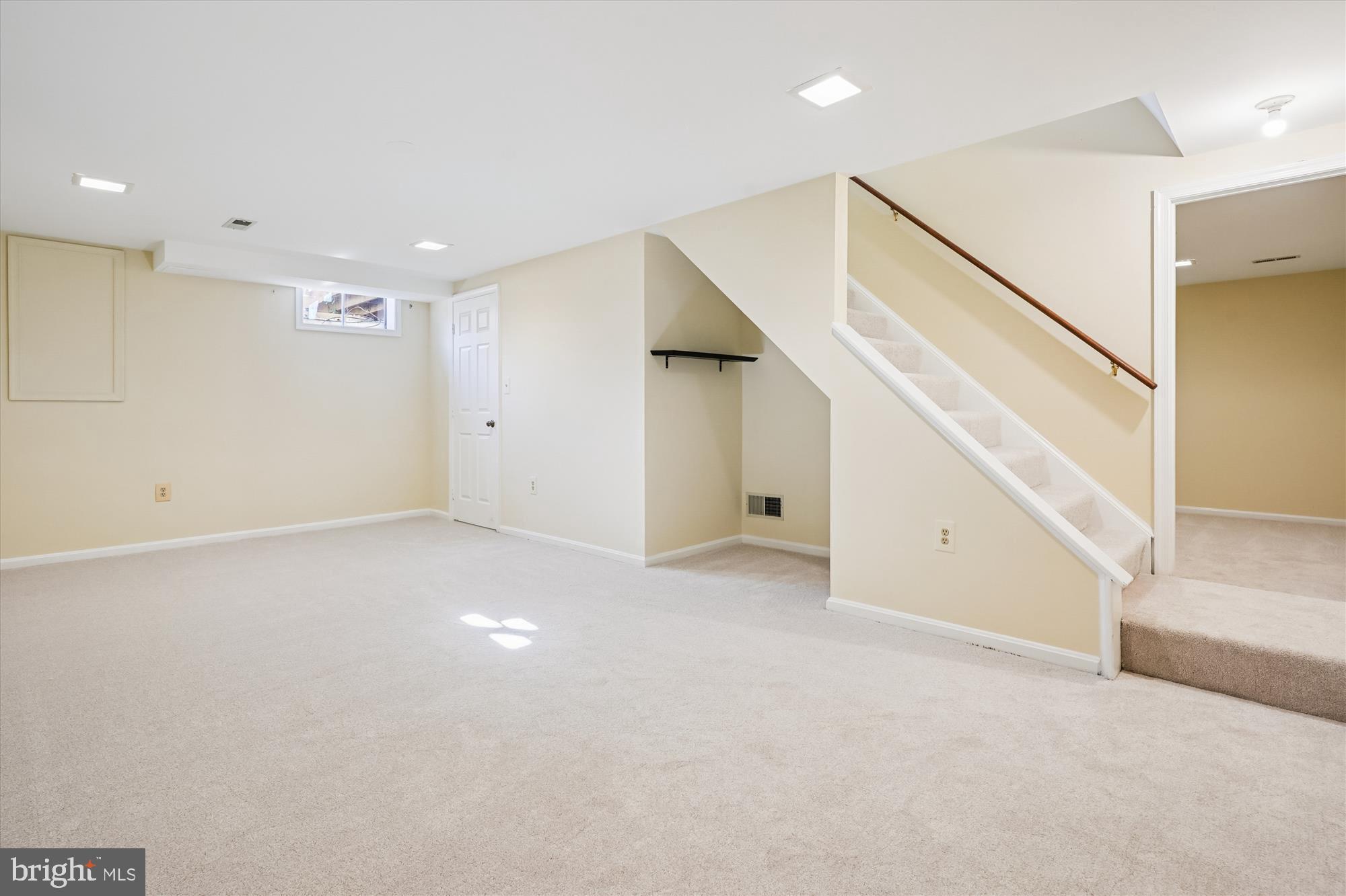 COLCHESTER HUNT - Residential