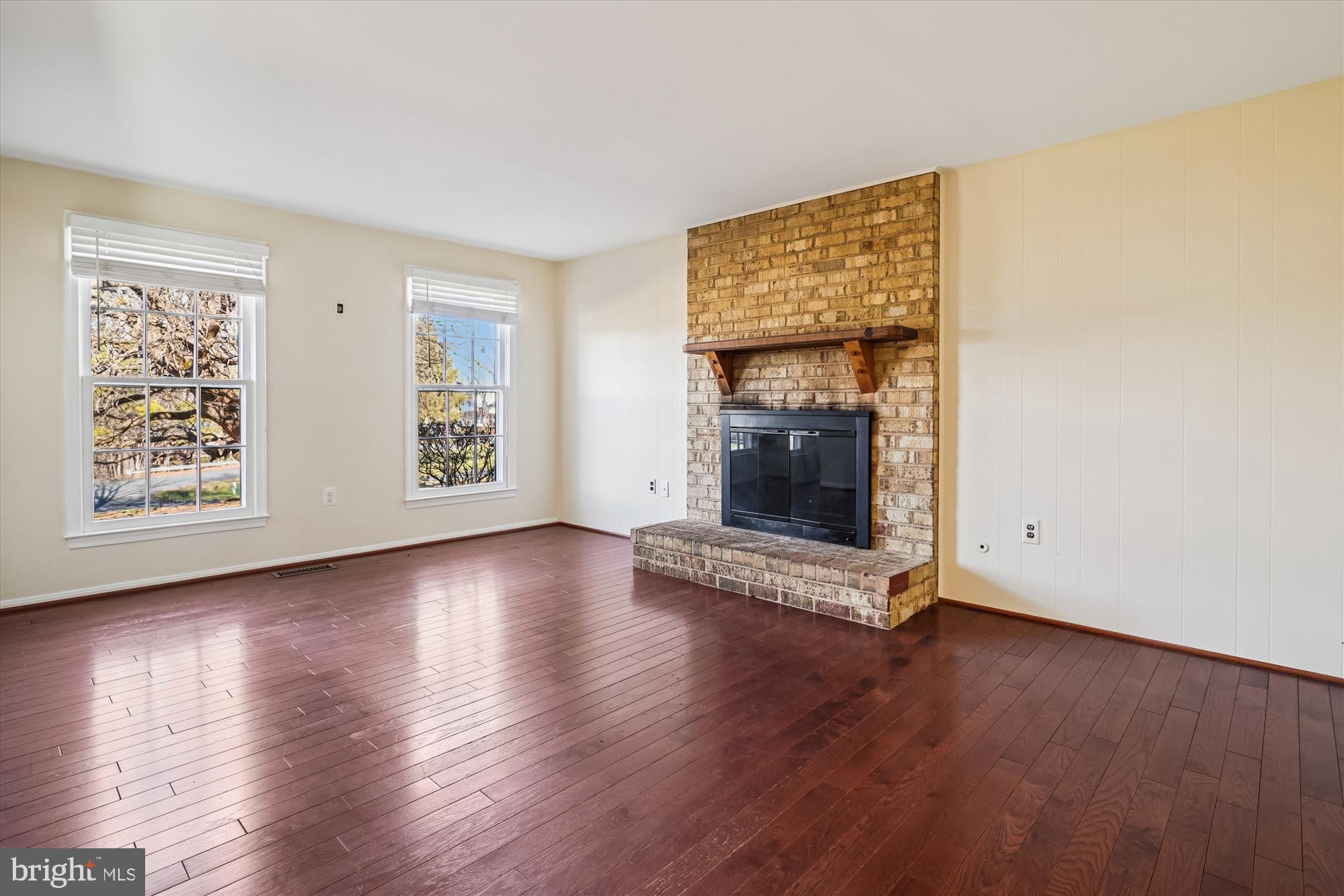 COLCHESTER HUNT - Residential