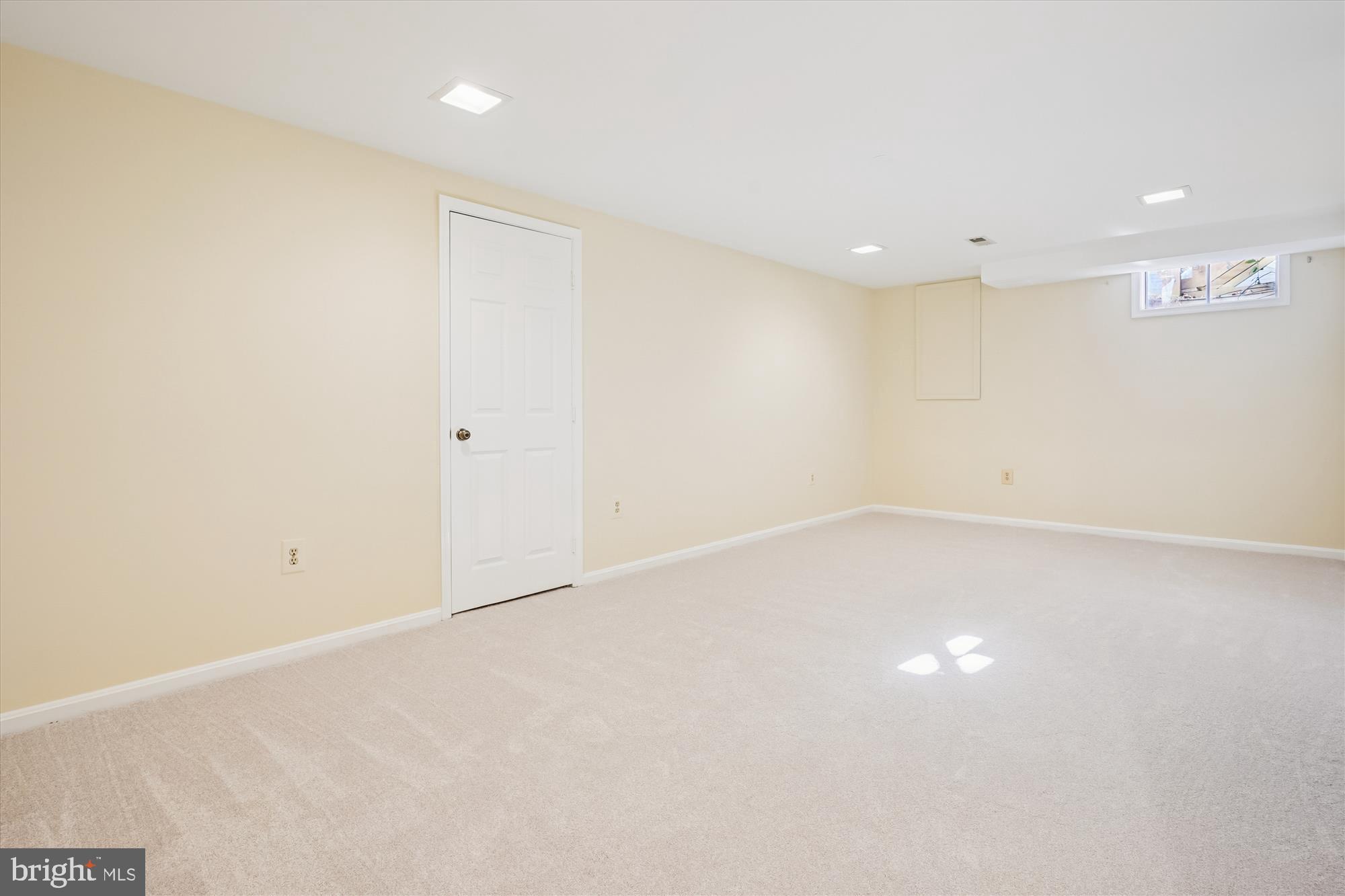 COLCHESTER HUNT - Residential