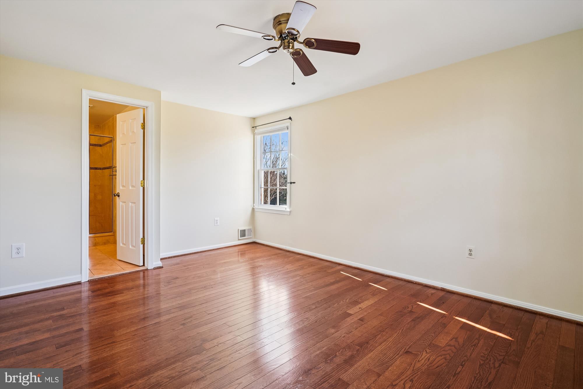 COLCHESTER HUNT - Residential