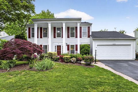 Photo of 13205 Oak Farm Drive, WOODBRIDGE, VA 22192 (MLS # VAPW2118200)