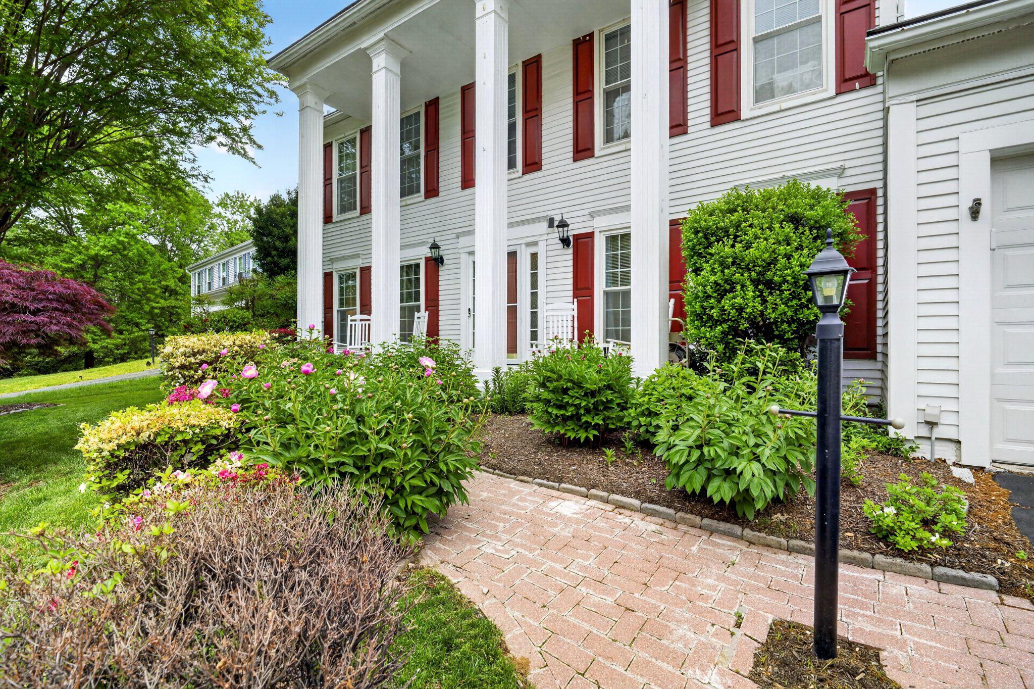 13205 OAK FARM DRIVE