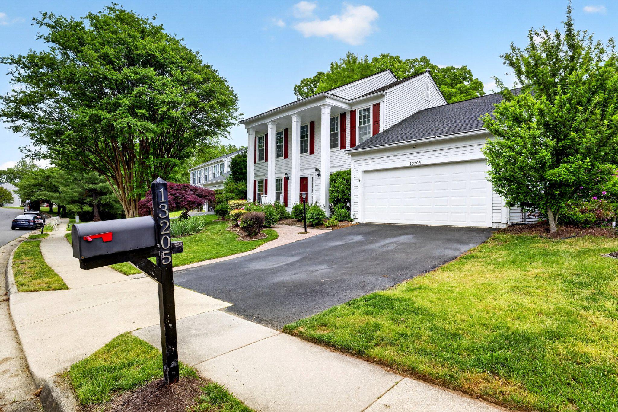 13205 OAK FARM DRIVE