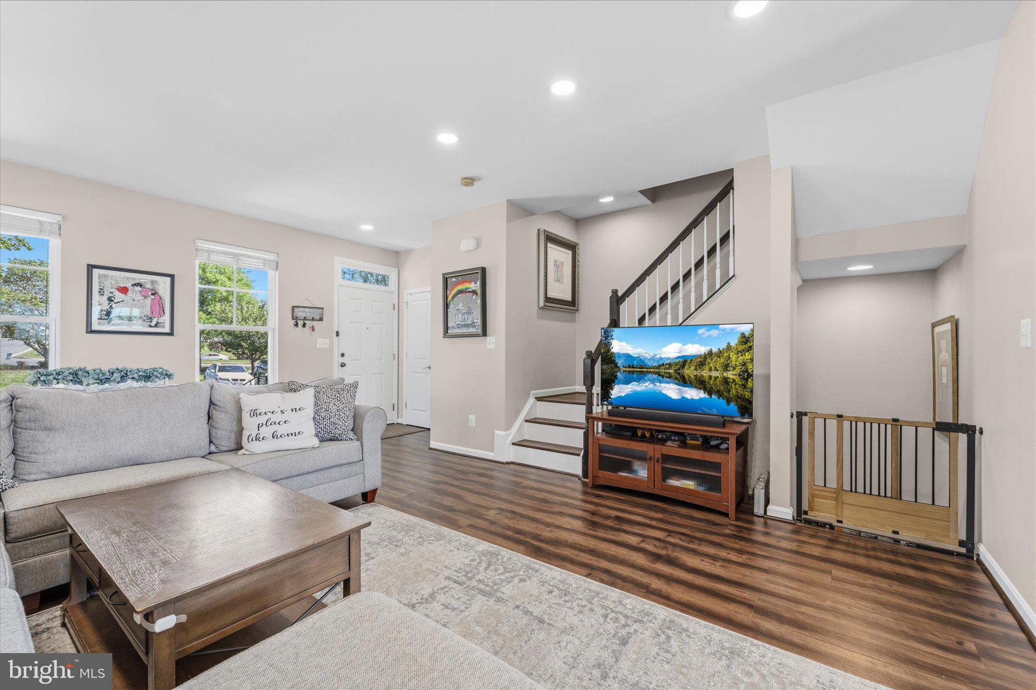 PEMBROOKE - Residential