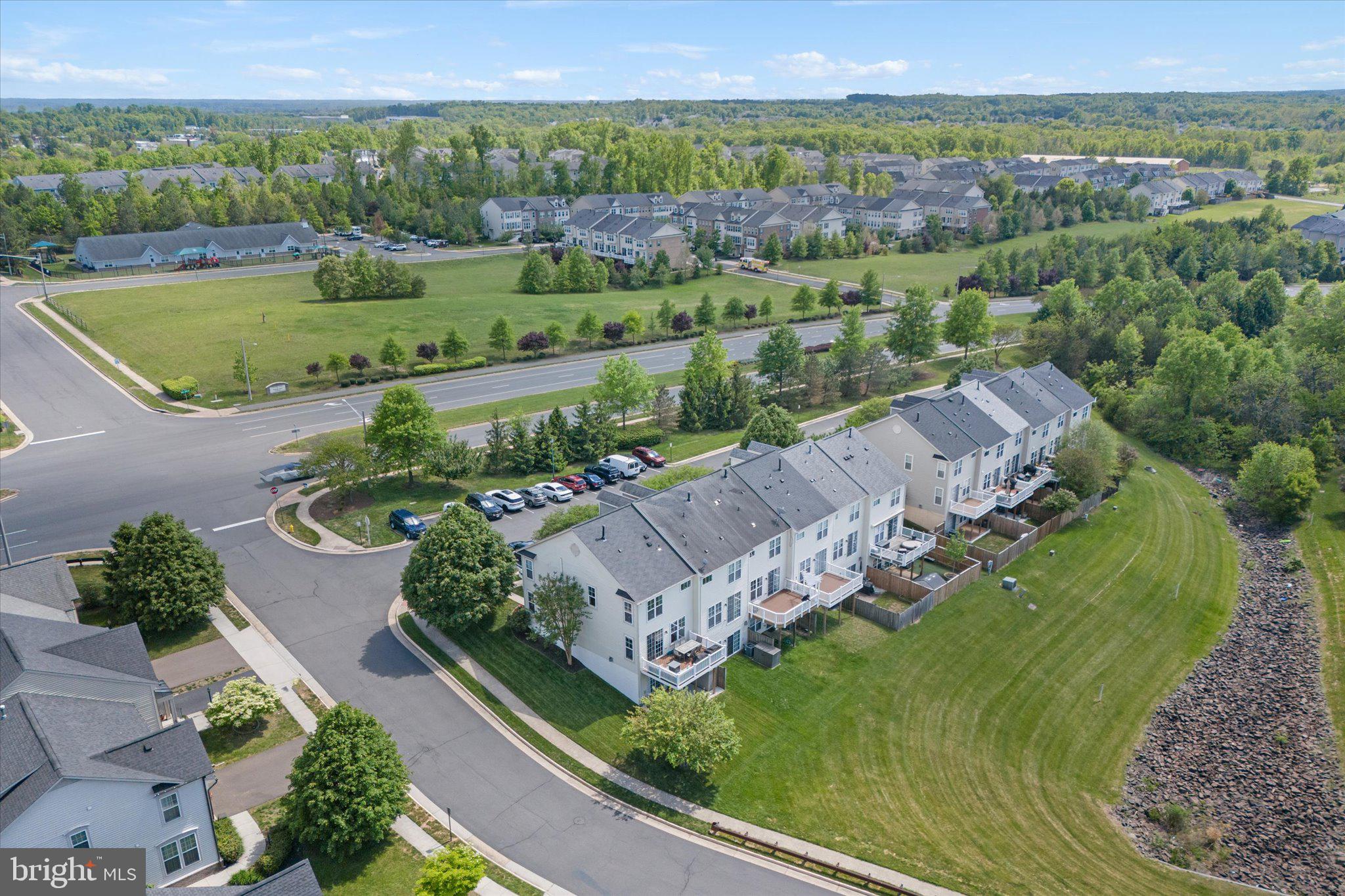 PEMBROOKE - Residential