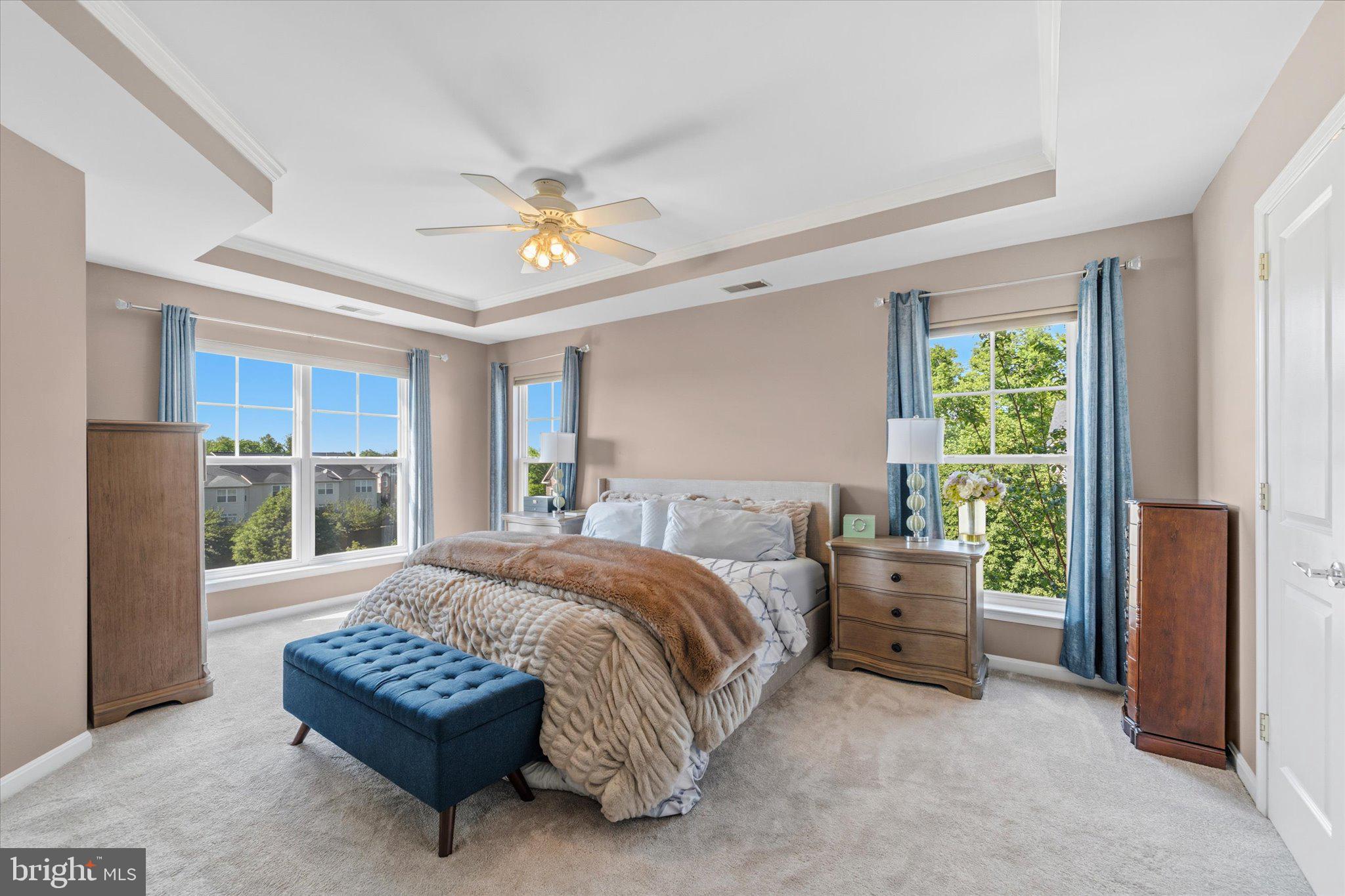 PEMBROOKE - Residential