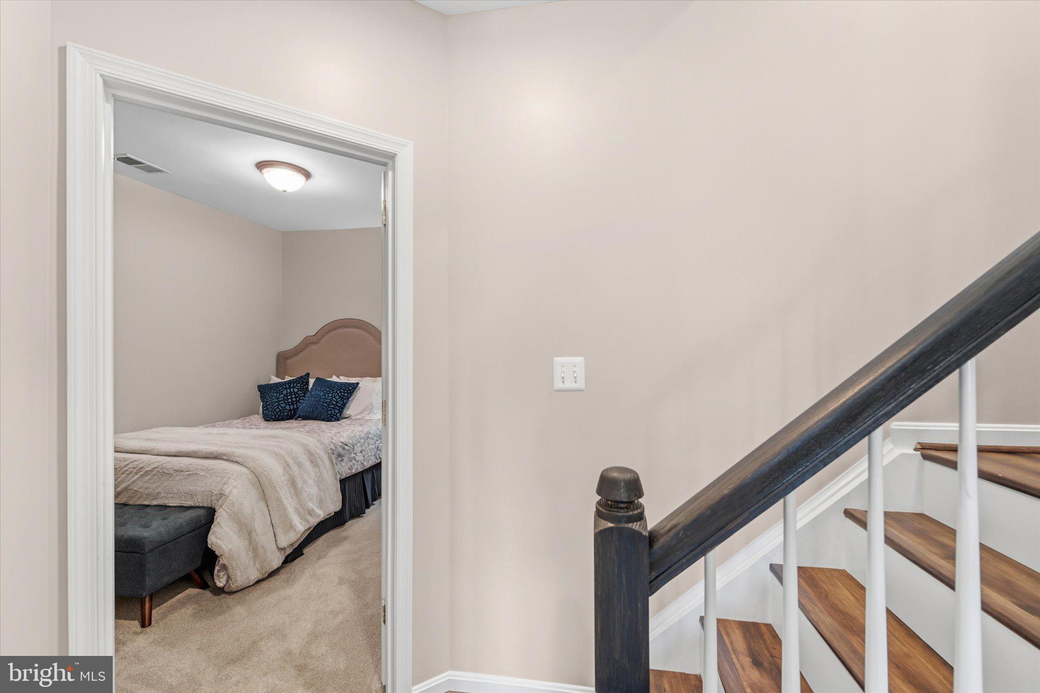 PEMBROOKE - Residential