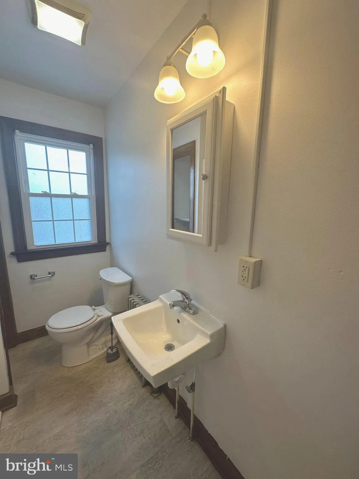 Hagerstown, Maryland 21740, United States, 2 Bedrooms Bedrooms, ,1 BathroomBathrooms,Residential,Active,12013