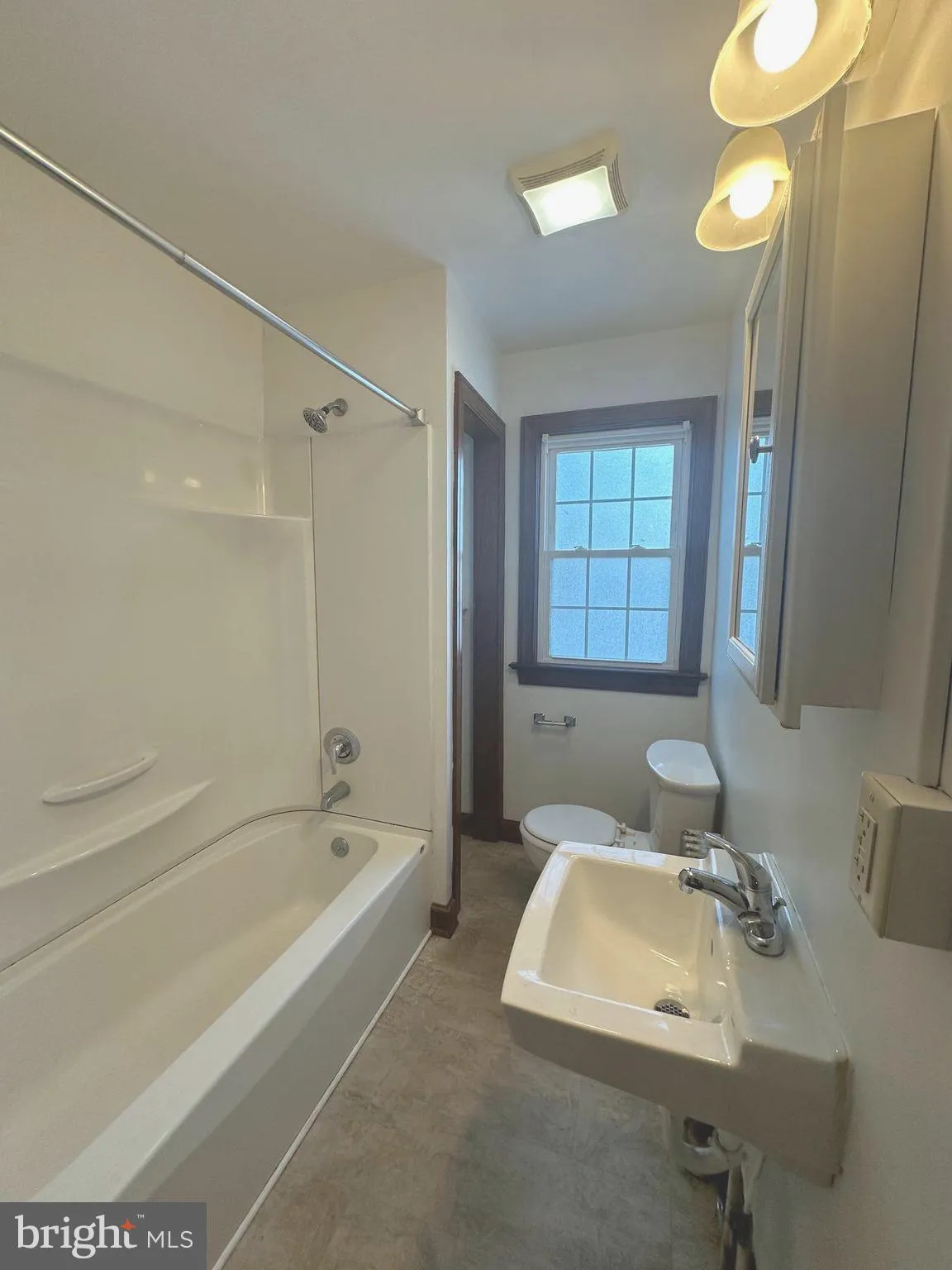 Hagerstown, Maryland 21740, United States, 2 Bedrooms Bedrooms, ,1 BathroomBathrooms,Residential,Active,12013