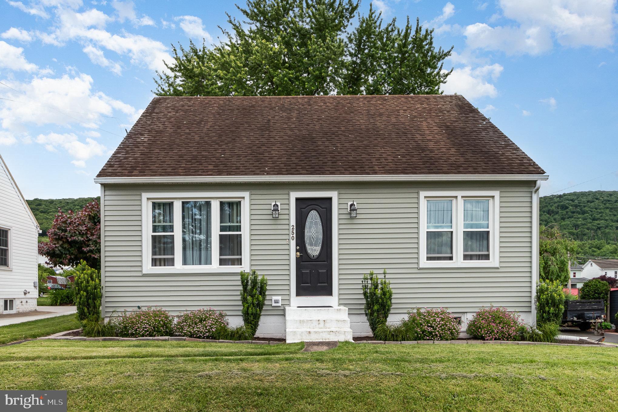 ELIZABETHVILLE BOROUGH - Residential