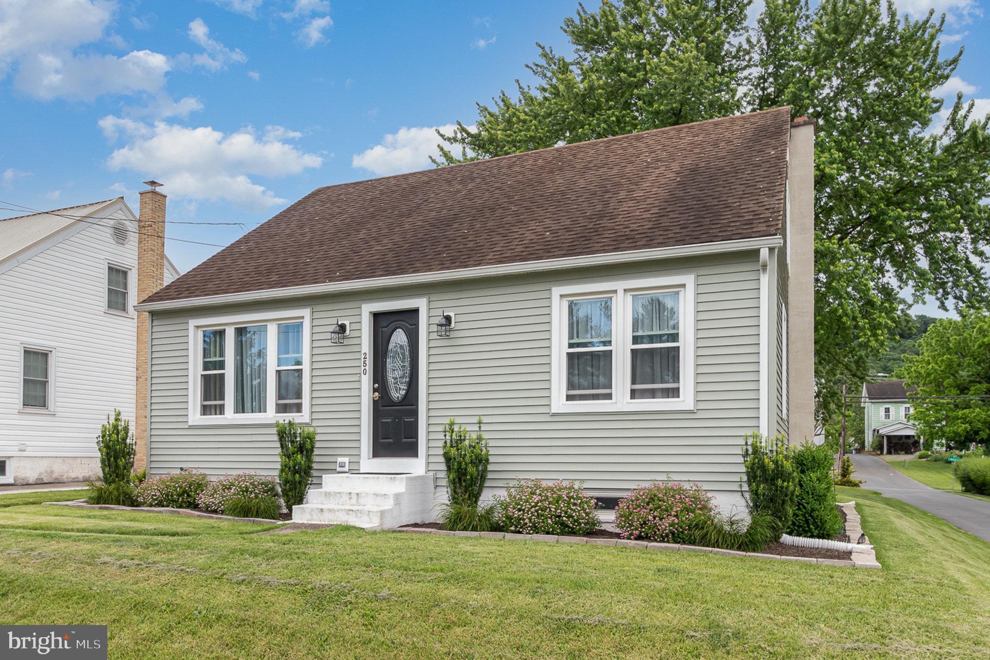 ELIZABETHVILLE BOROUGH - Residential