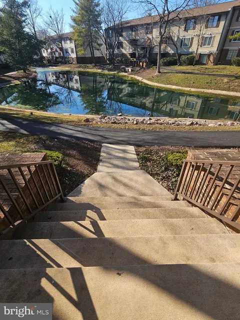 8382 Brockham Drive Unit E, Alexandria, VA MLS: VAFX2226534