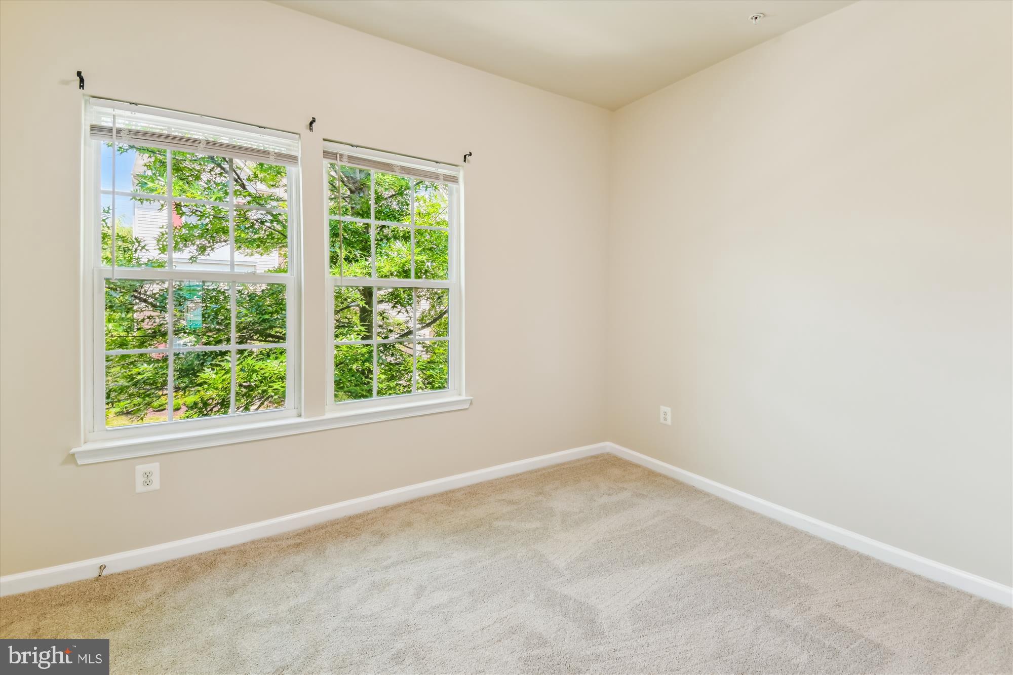 HOWARD SQUARE - Residential Lease