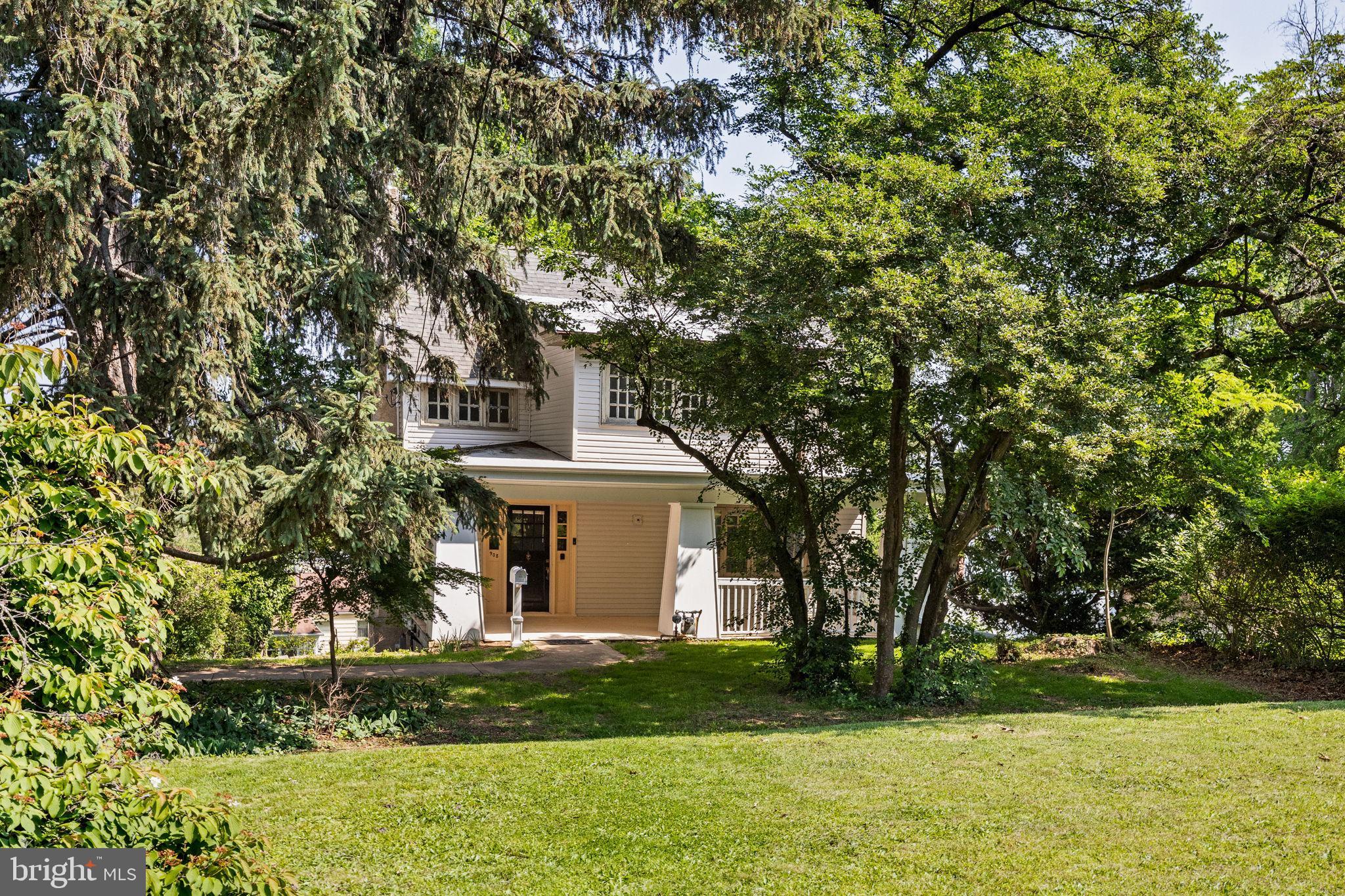 908 EDGE HILL ROAD