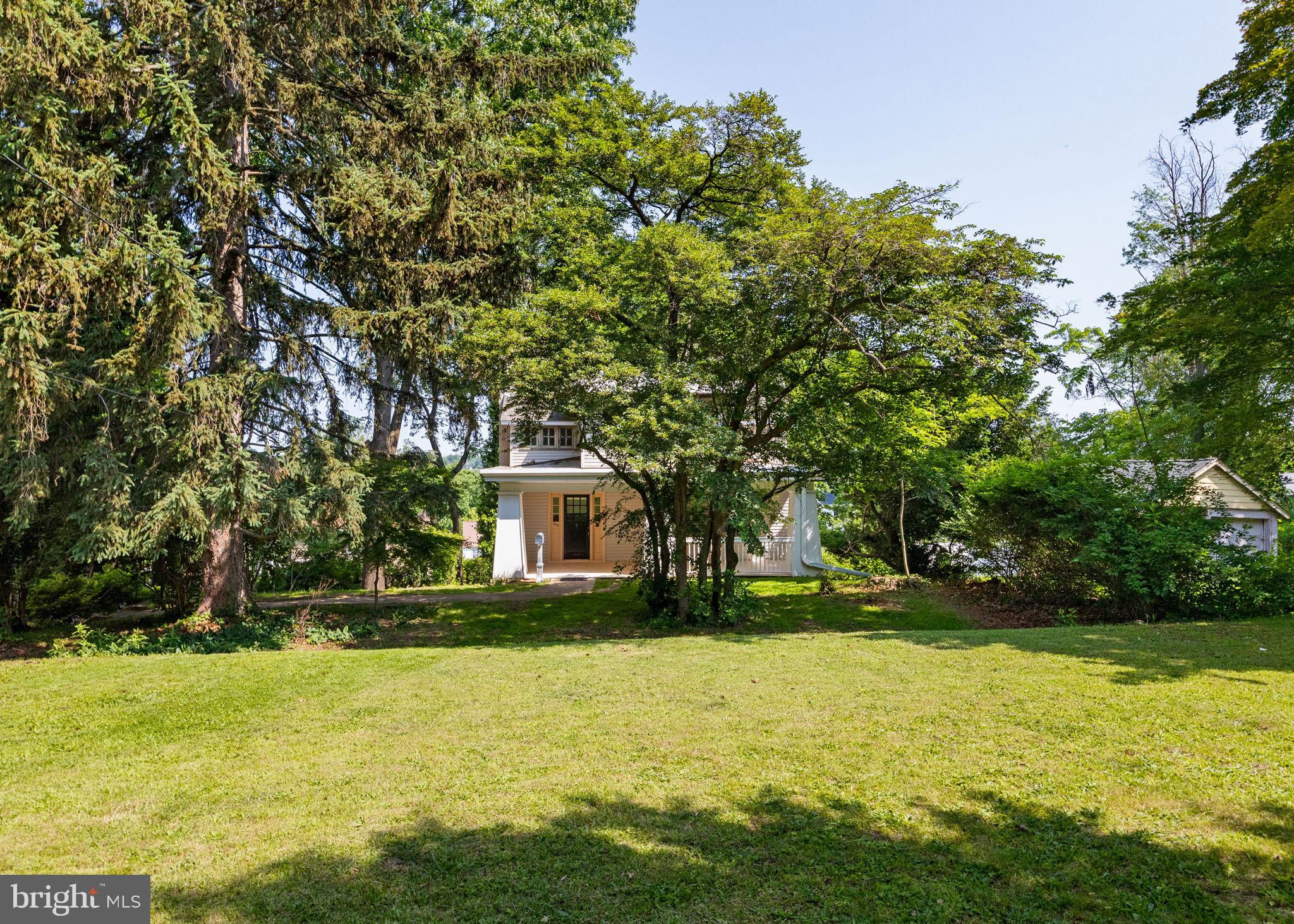 908 EDGE HILL ROAD