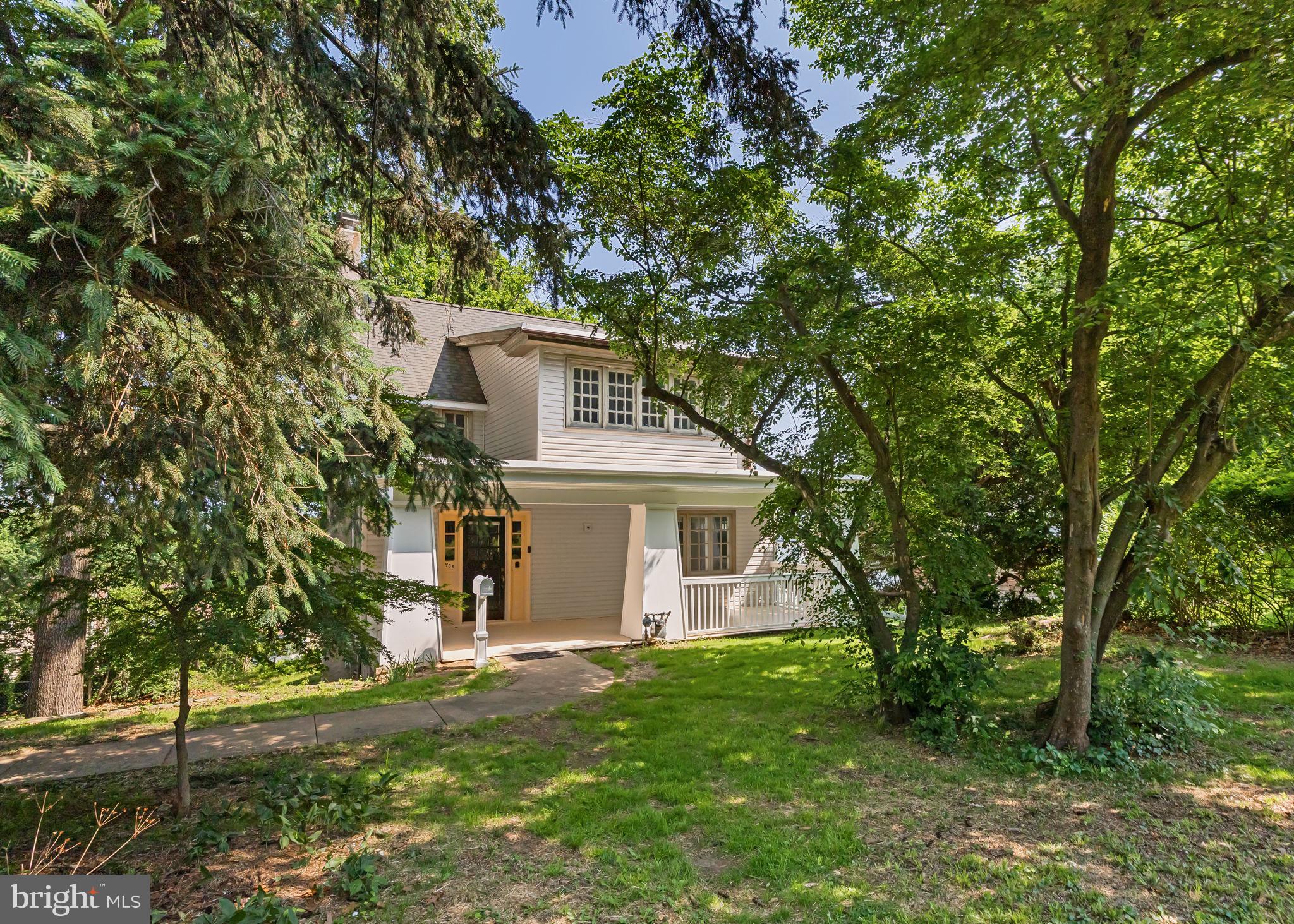 908 EDGE HILL ROAD