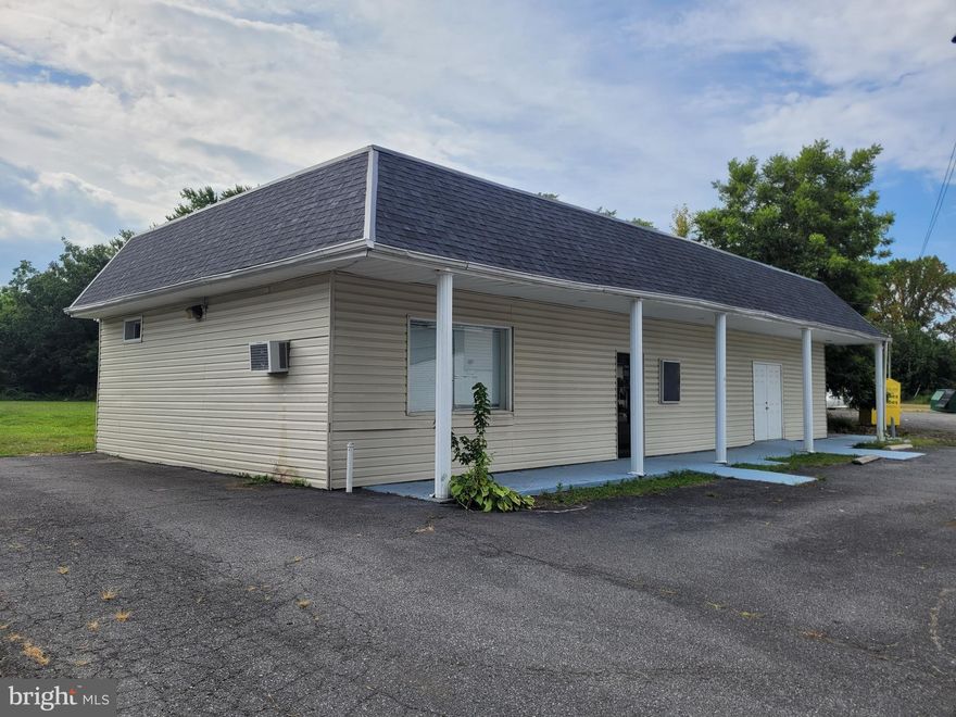 Brand New Roof completed on 8/25/23-   2,560 Square Feet of Commercial Space. High-traffic area in a central location in Pocomoke City. This property features a  large 38'x26' meeting room plus a 30'x15' office/storage room in addition to other sizable rooms including a spacious lobby and foyer.  Large back lot and side entry have great potential for other parking and storage.   Property is currently vacant- SHOW ANYTIME- Please call Showing Time or Listing agent for scheduling.