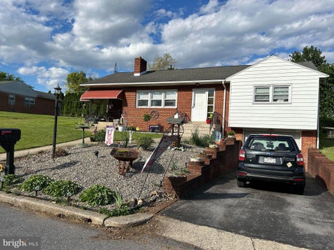 Homes For Sale - 3329 Willow Grove Avenue<br/> READING, PA 19605