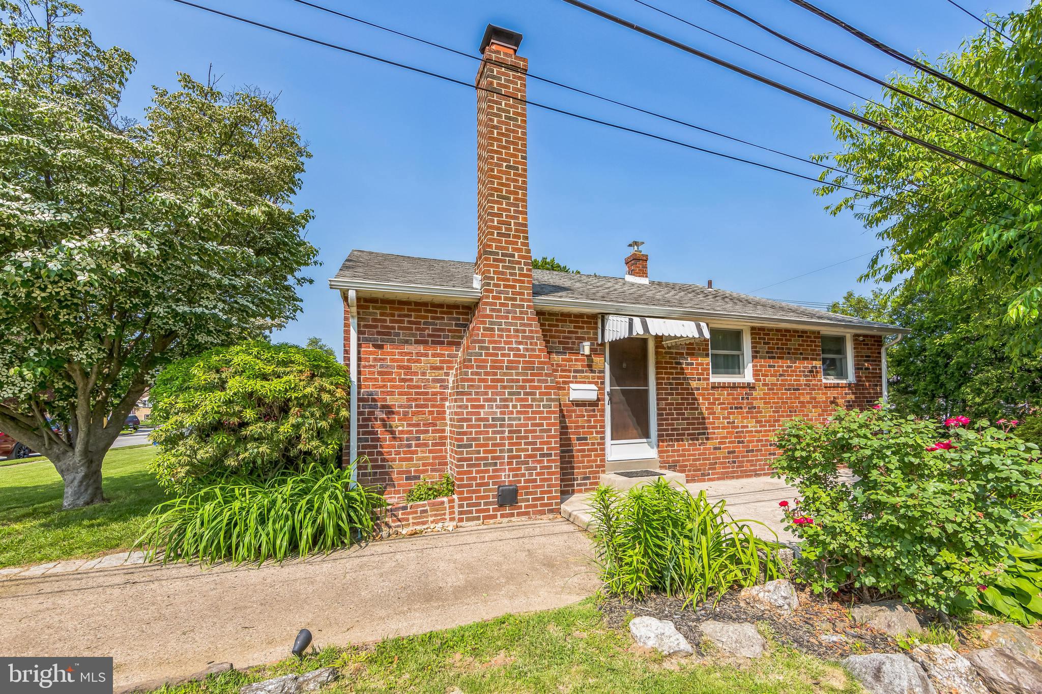 805 WILLOW AVENUE