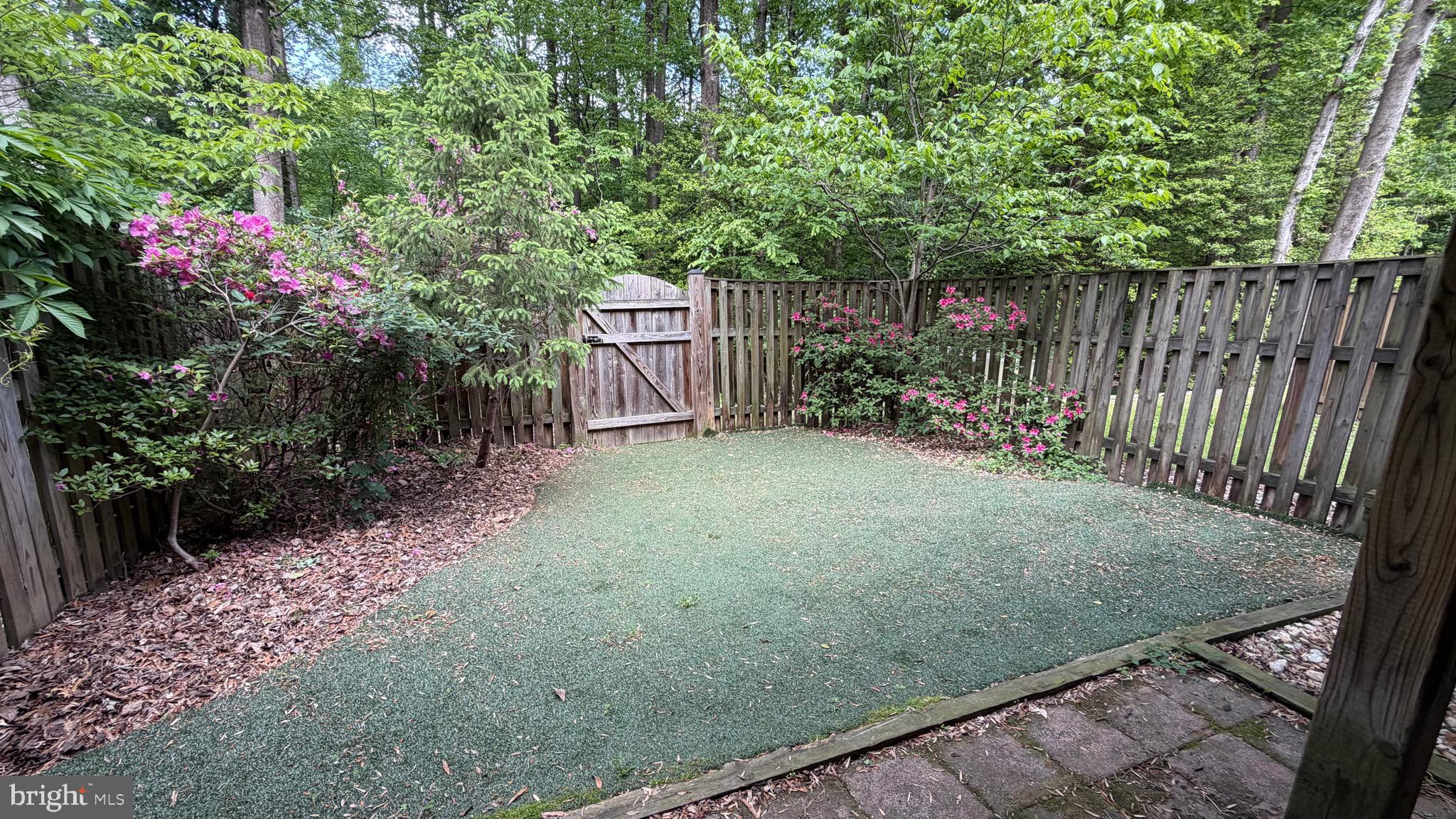 2331 MIDDLE CREEK LANE