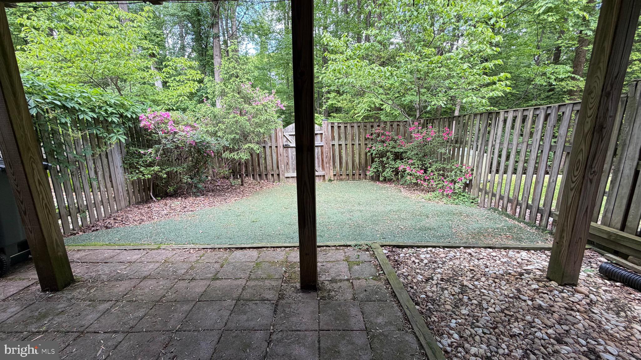 2331 MIDDLE CREEK LANE