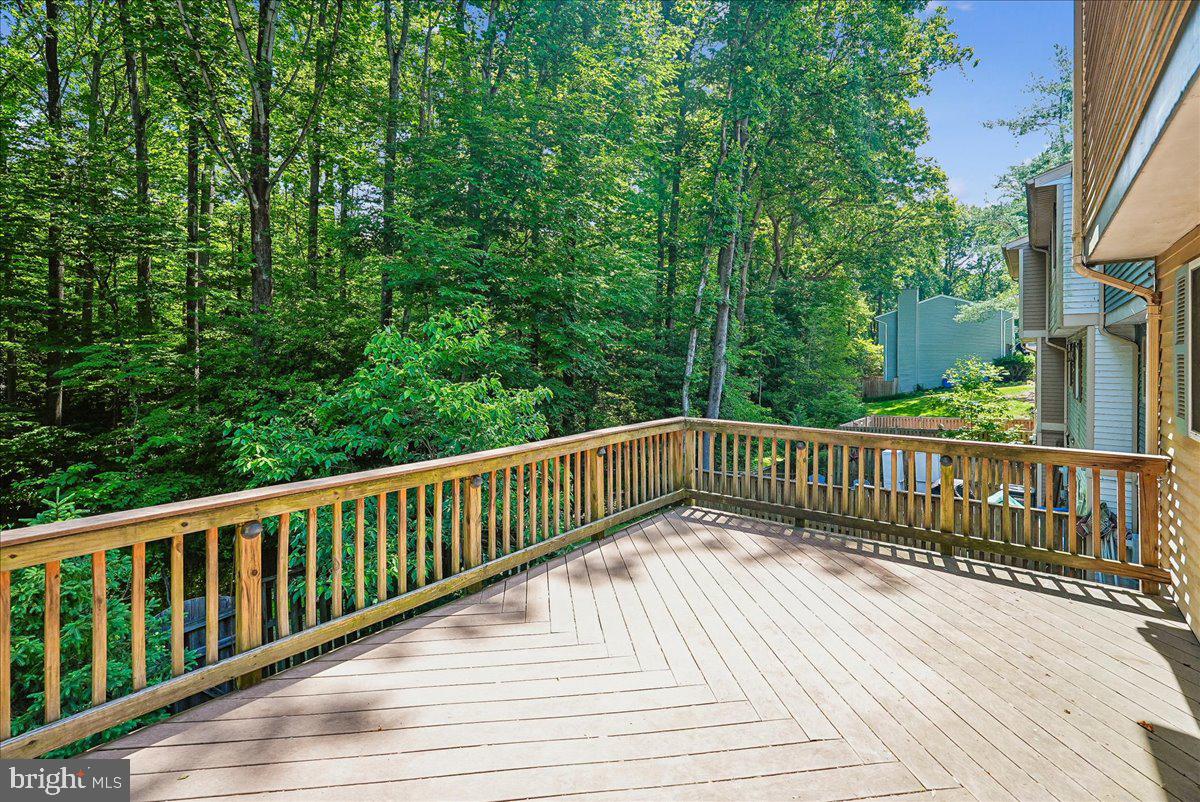 2331 MIDDLE CREEK LANE