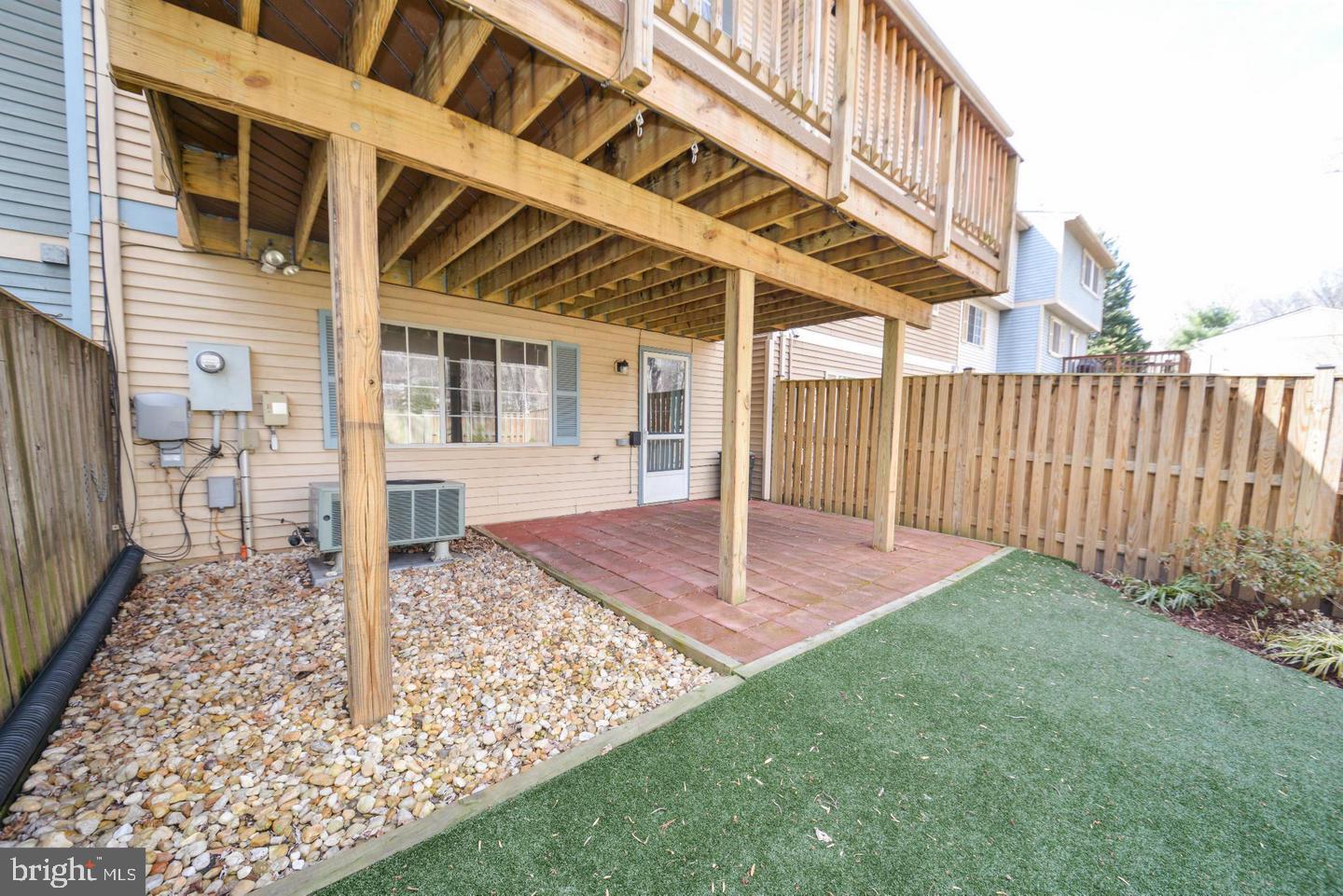 2331 MIDDLE CREEK LANE