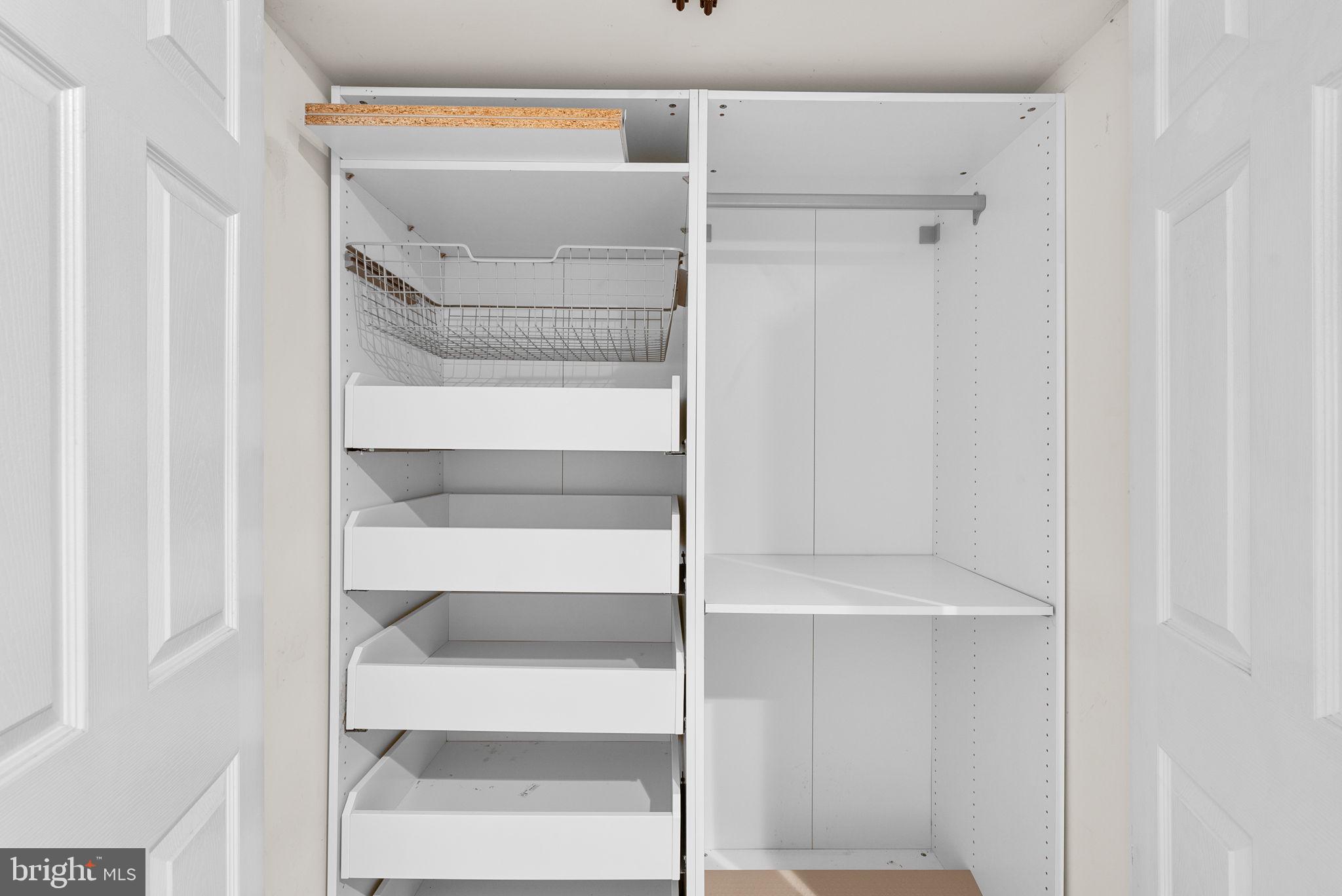 POTOMAC CHASE - Residential