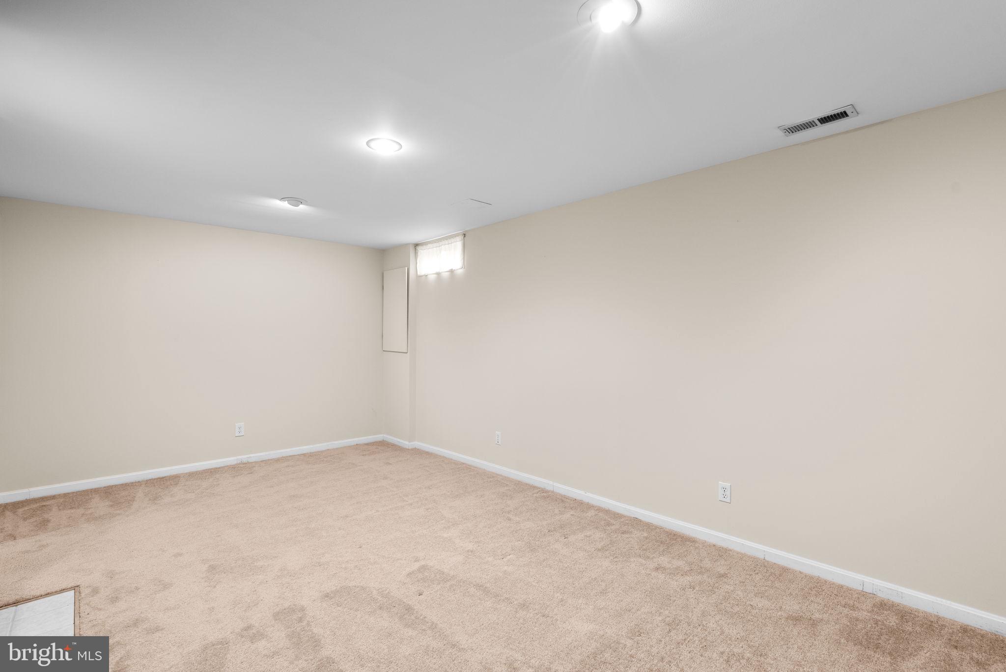 POTOMAC CHASE - Residential