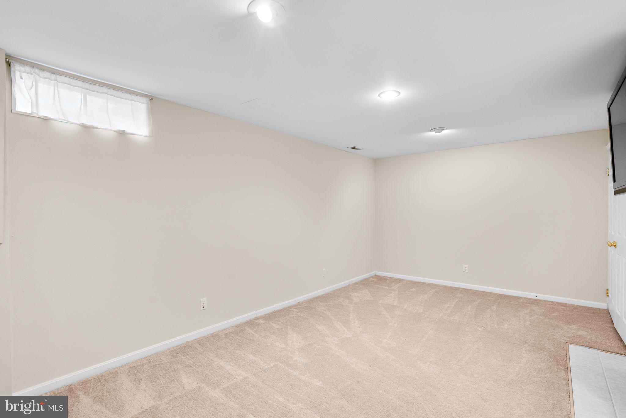 POTOMAC CHASE - Residential