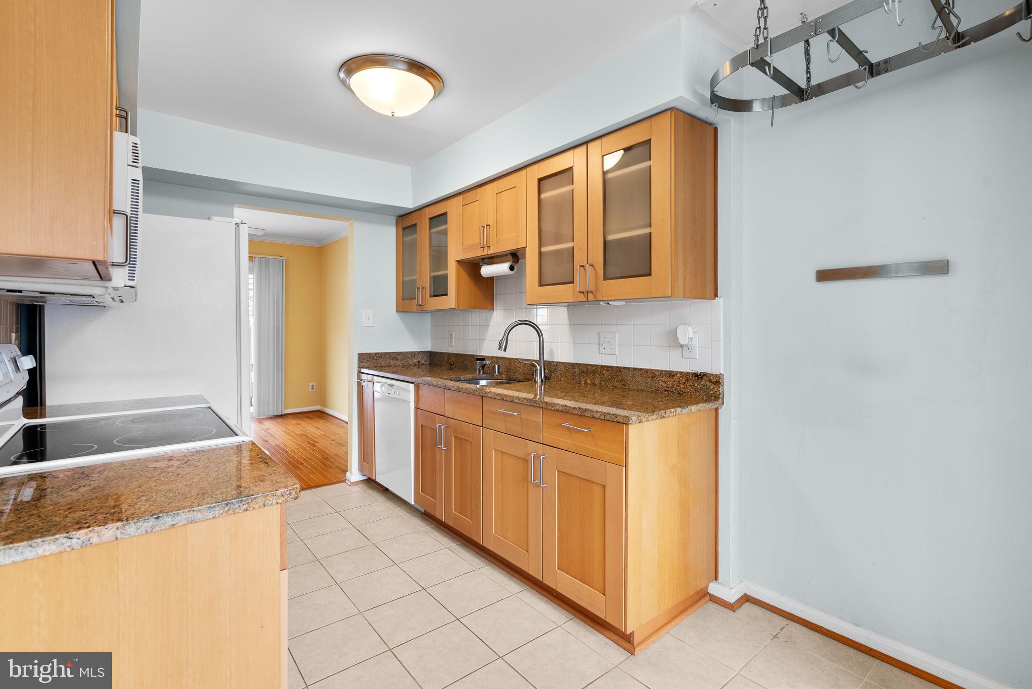 POTOMAC CHASE - Residential