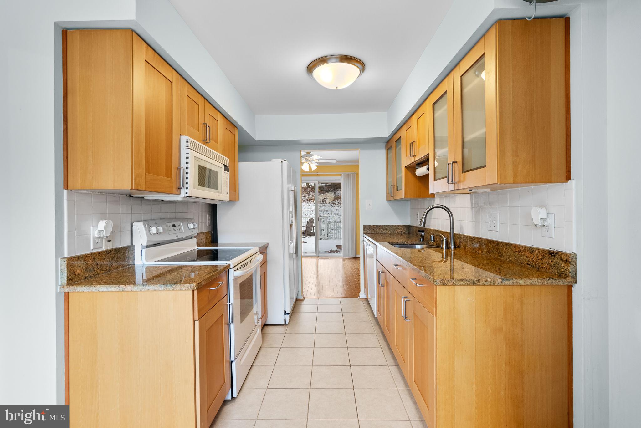 POTOMAC CHASE - Residential