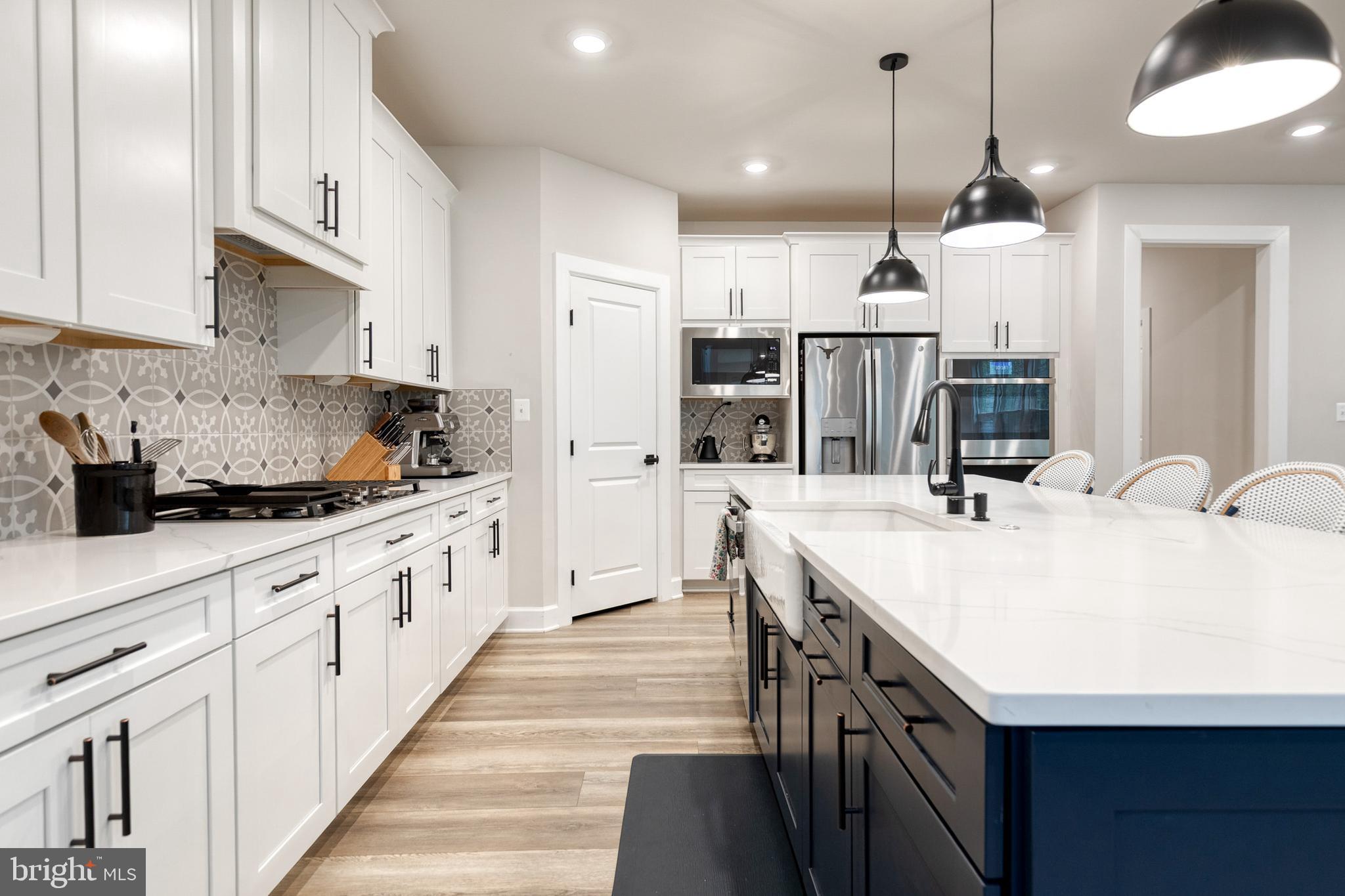 CEDAR CREEK - Residential