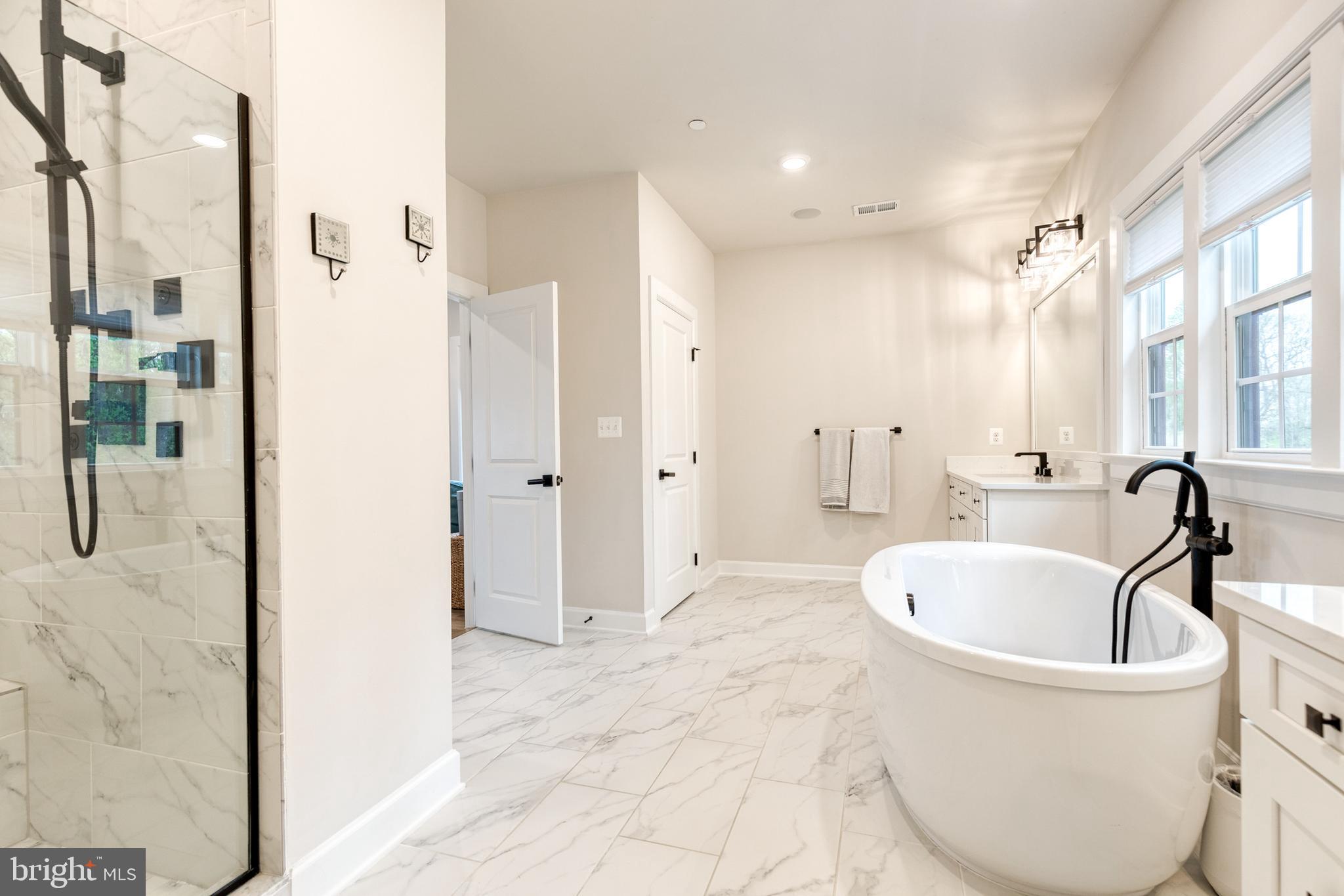 CEDAR CREEK - Residential